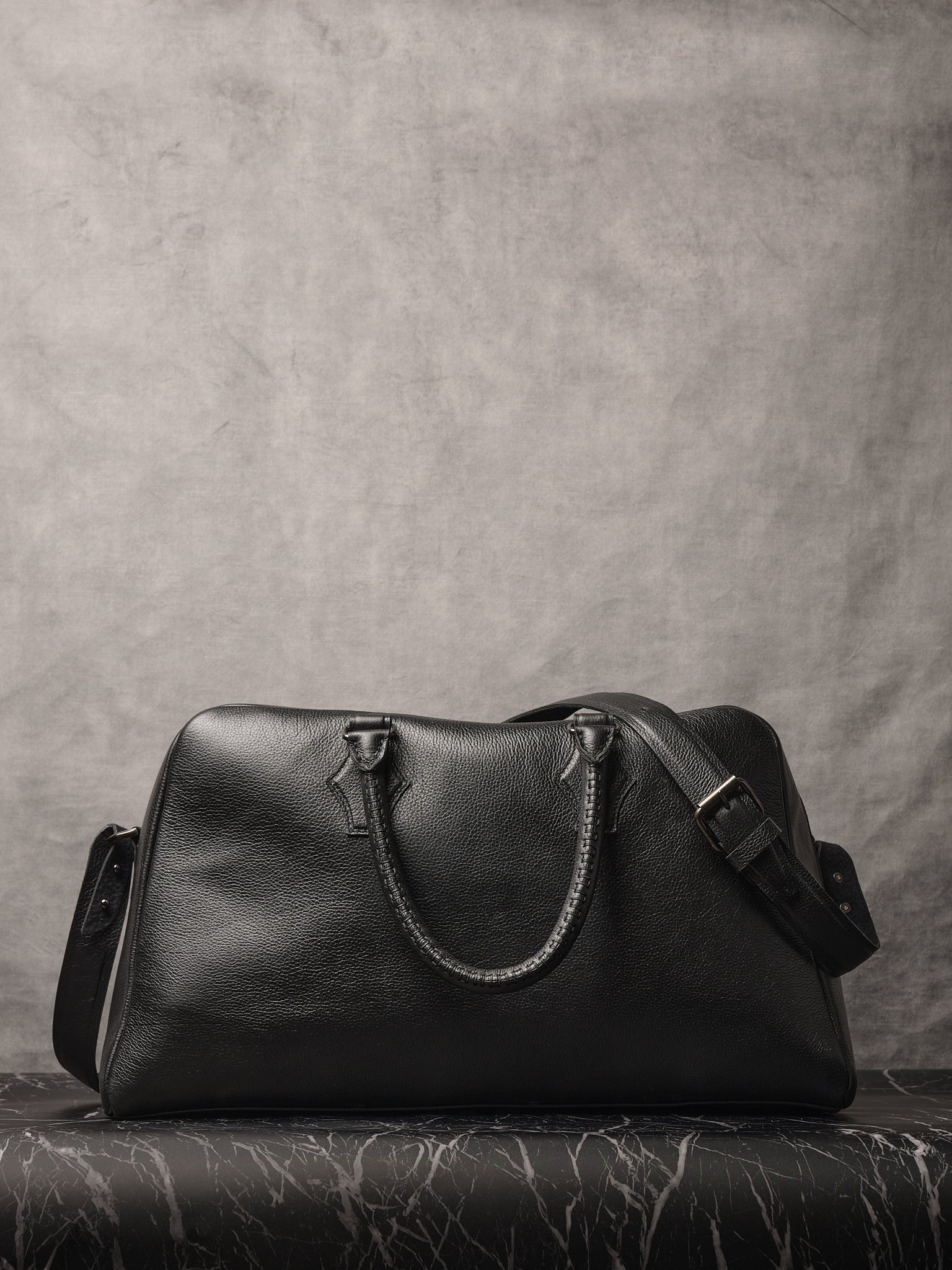 Mens Black Duffle Bag. Weekend Bag by Capra Leather