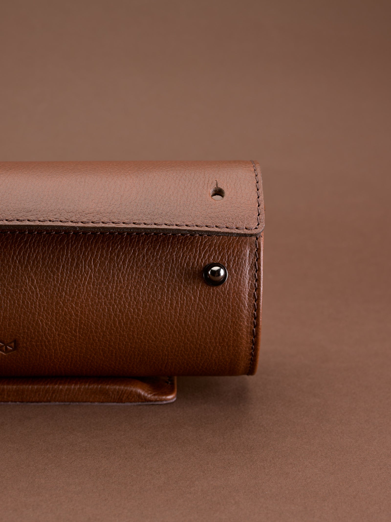 Detail brown leather watch case for men gifts