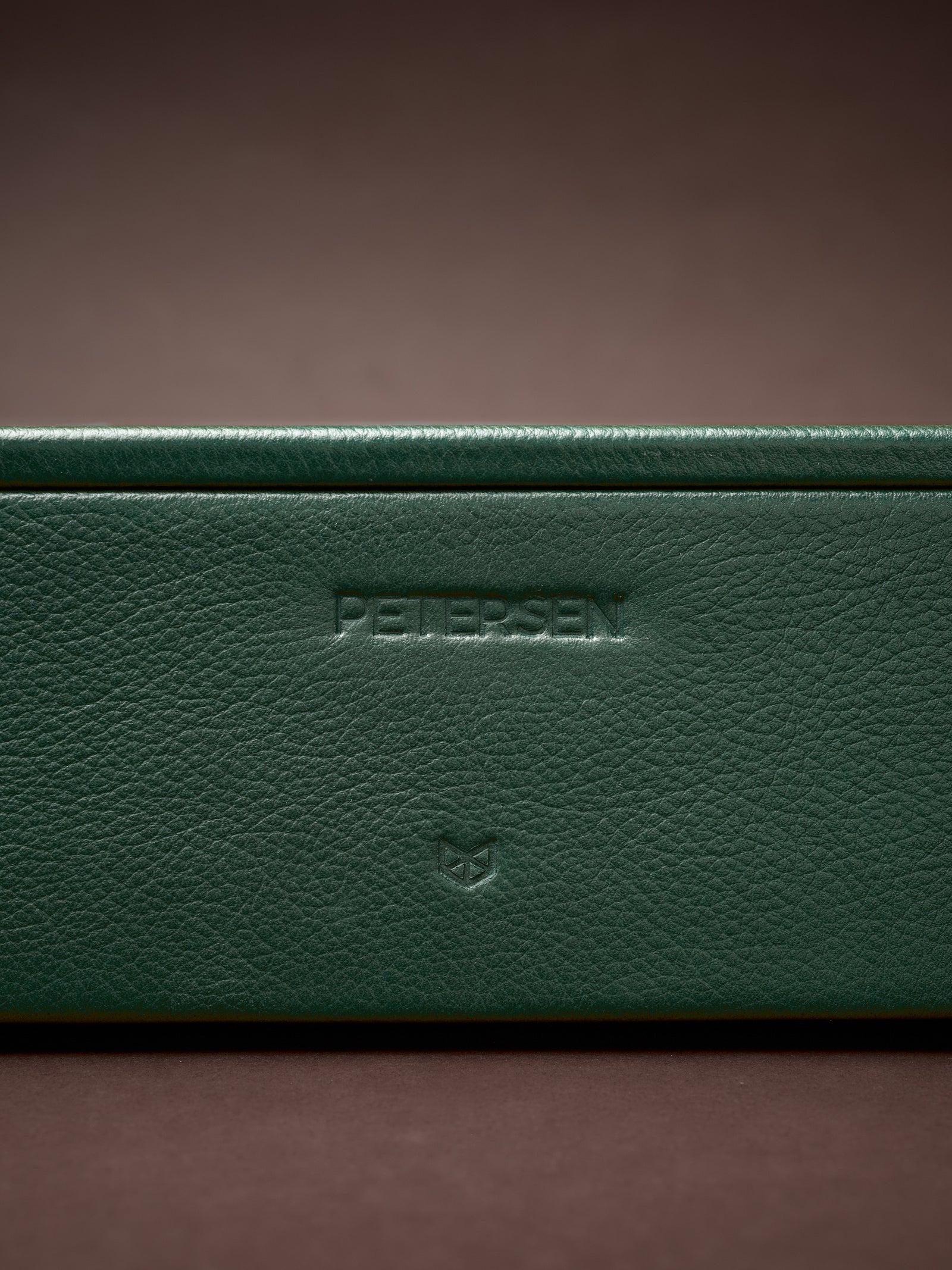 Custom Embossing. Custom Graven. Watch Organizar Box Green by Capra Leather.