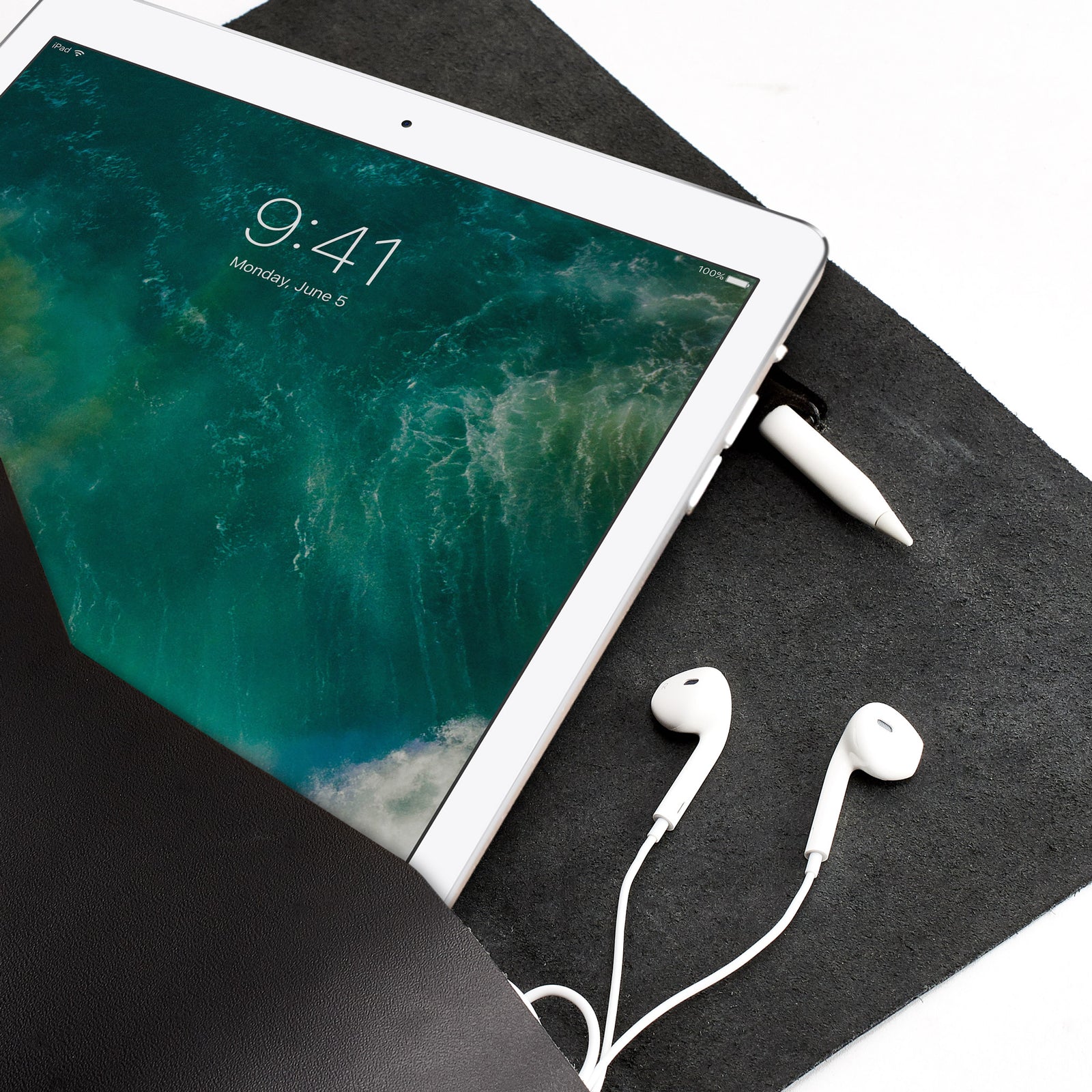 Apple Products. iPad Sleeve. Leather Case Black for iPad by Capra Leather