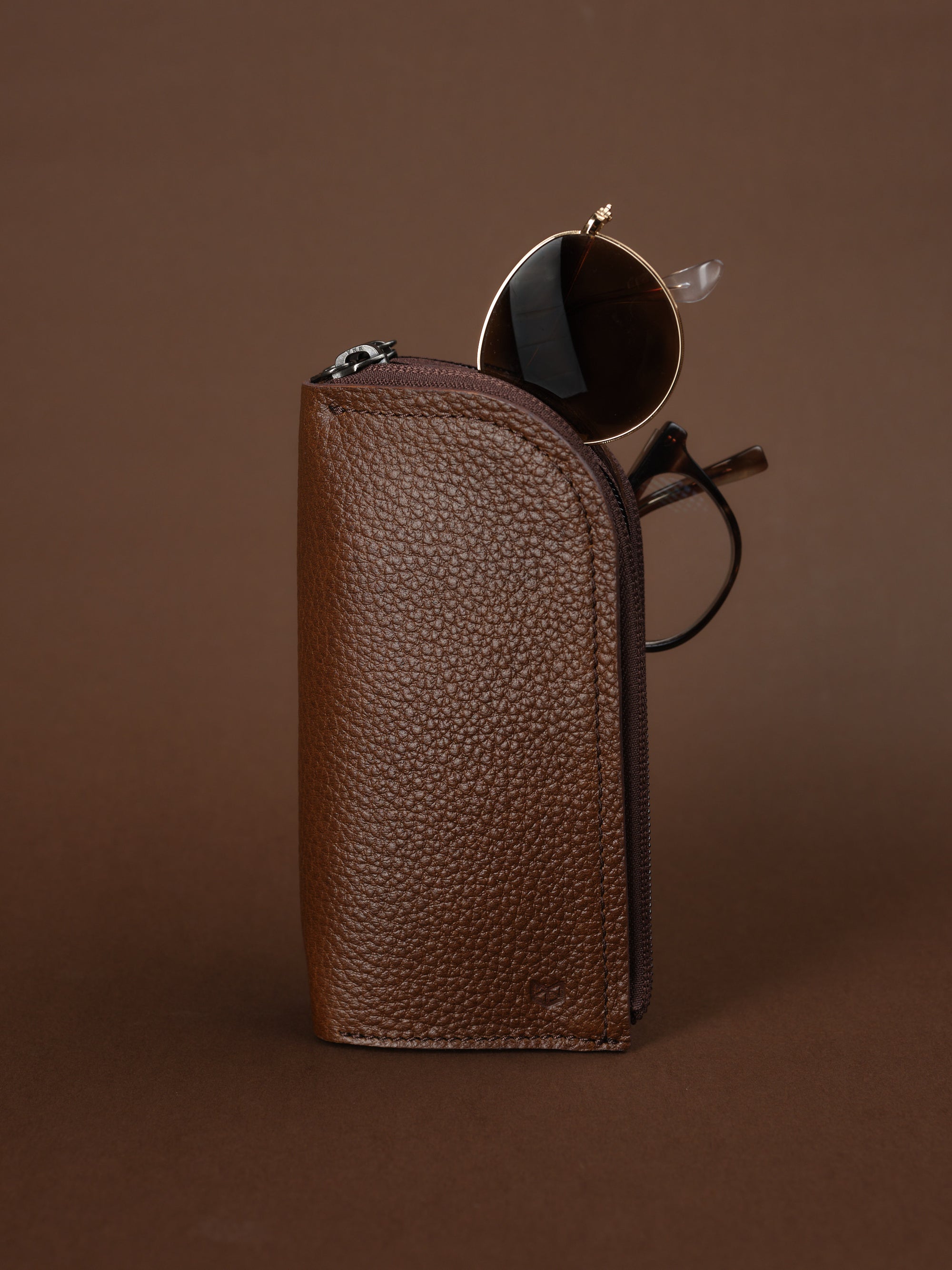 glasses case brown by Capra Leather