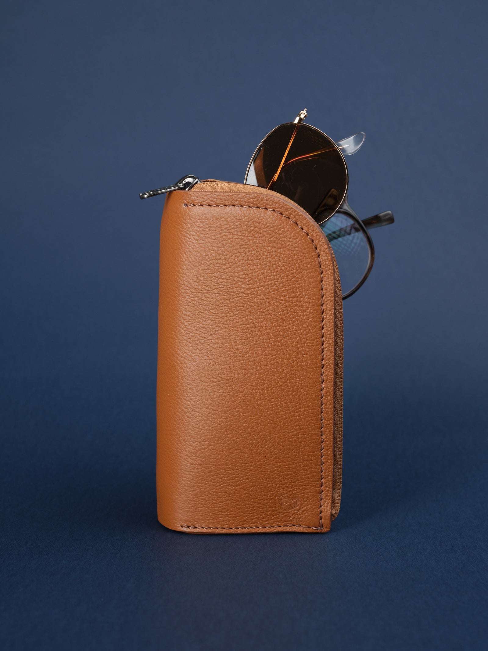 Glasses organizer tan by Capra Leather