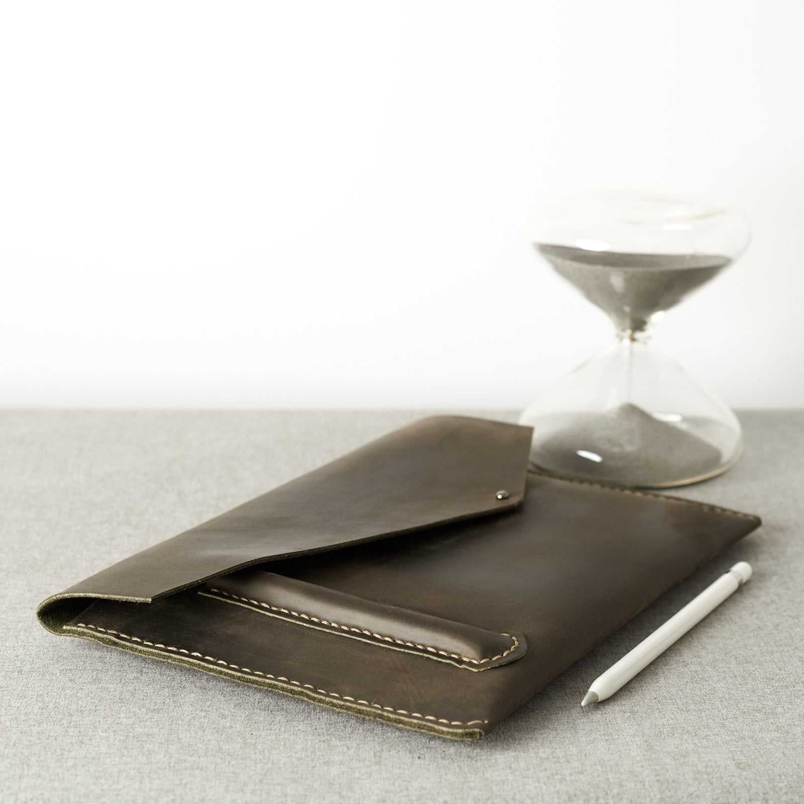 Styling. iPad Sleeve. iPad Leather Case Green With Apple Pencil Holder by Capra Leather