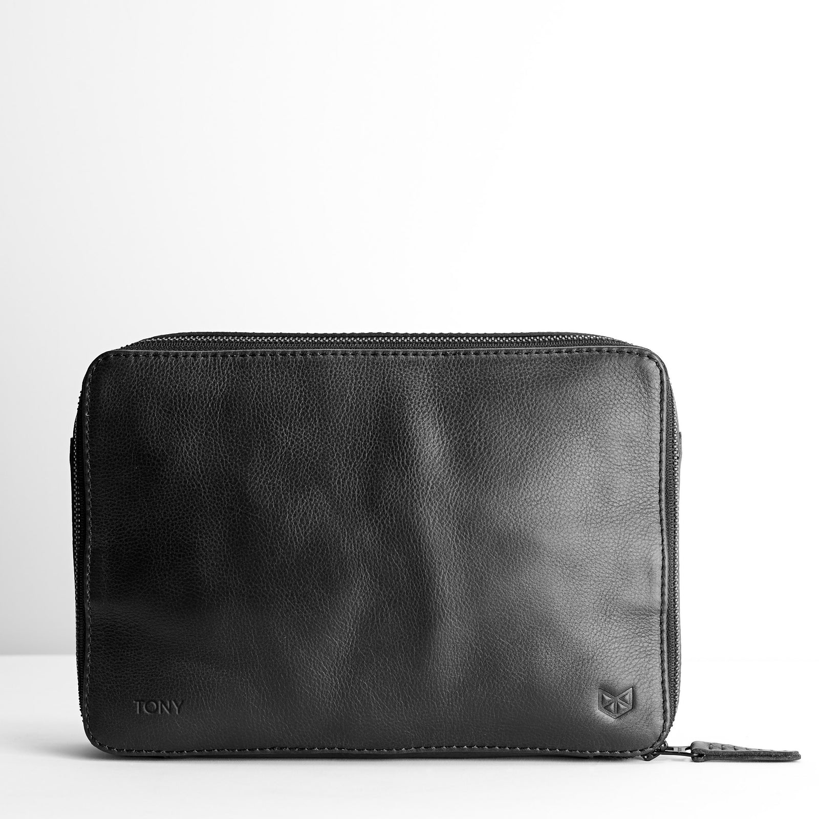 Black tech bags for men. Leather tech organizers by Capra