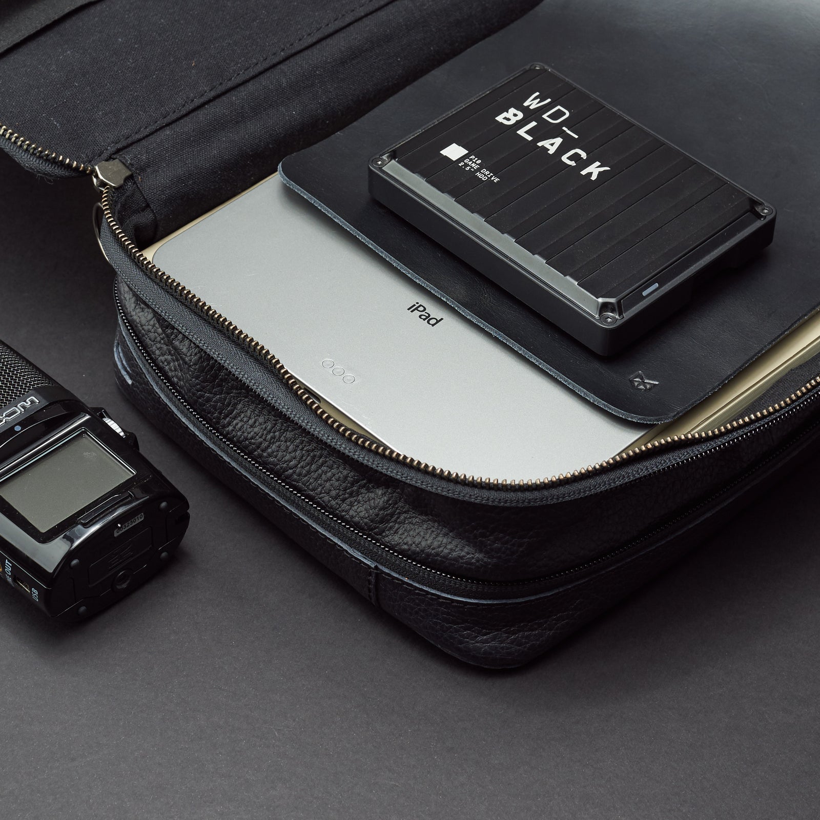 Anti strach mouse pad. Black electronics organizer by Capra Leather