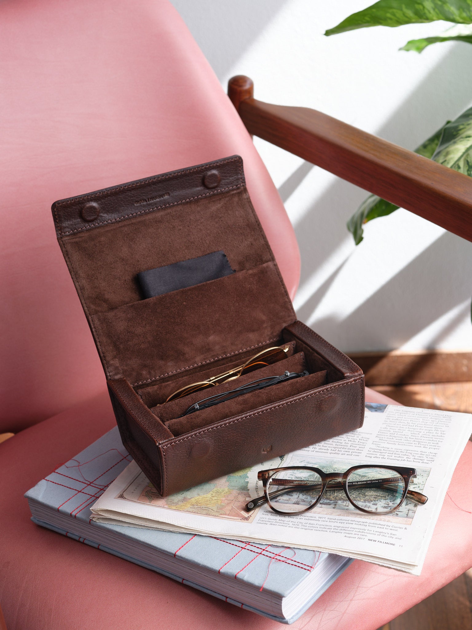 glasses case dark brown by Capra Leather