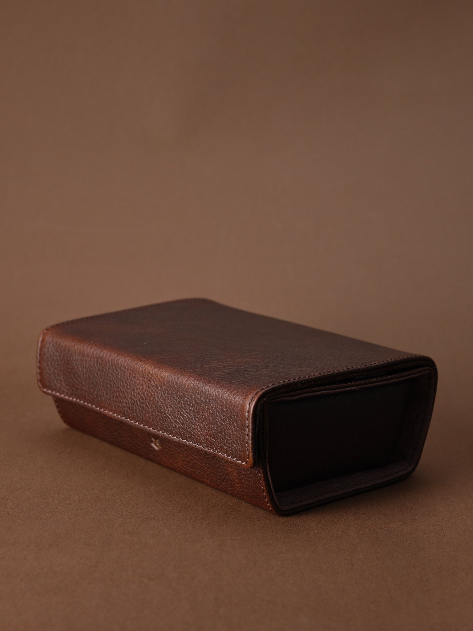 eyeglasses case dark brown by Capra Leather