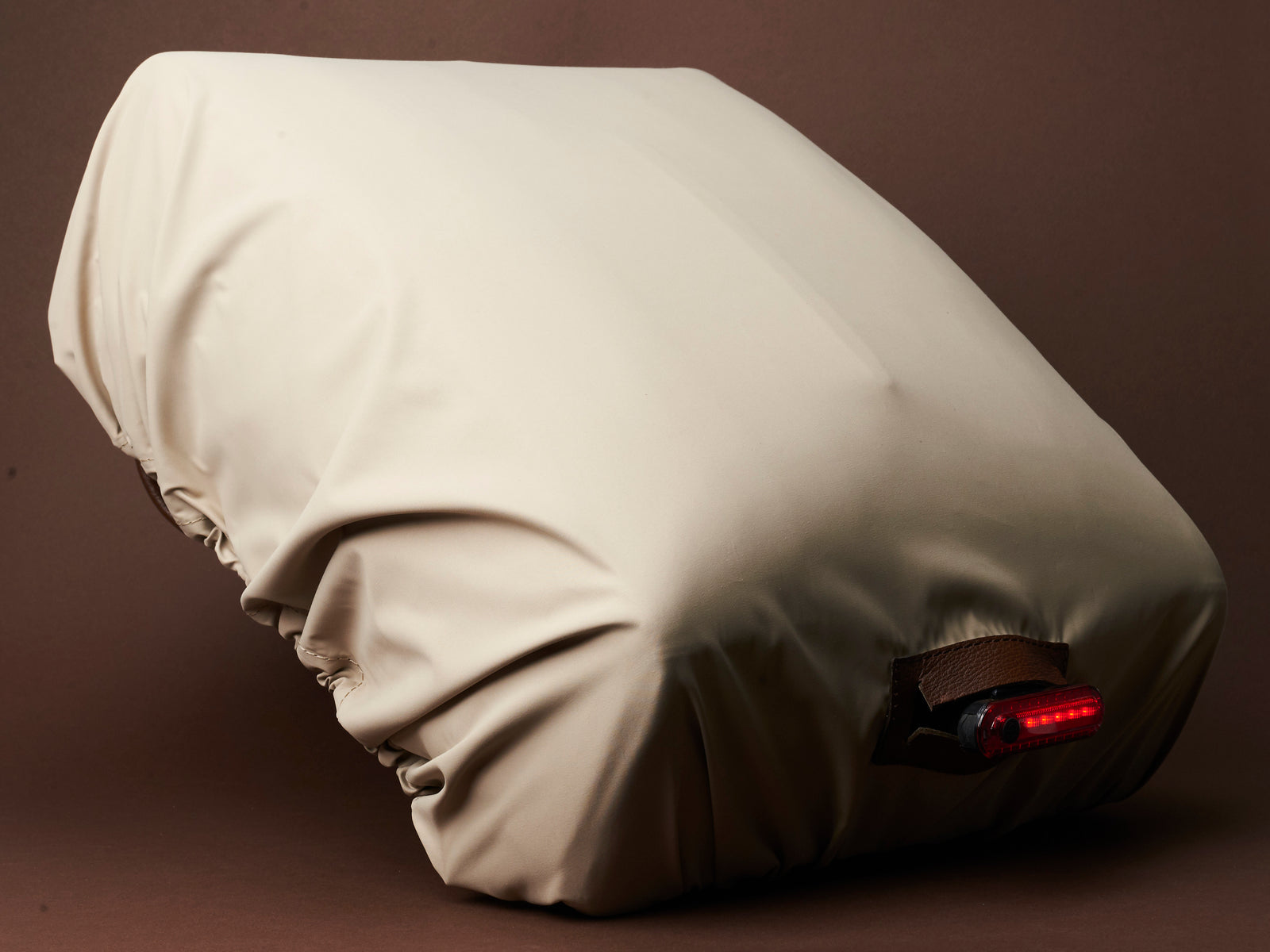 backpack rain cover brown by capra leather