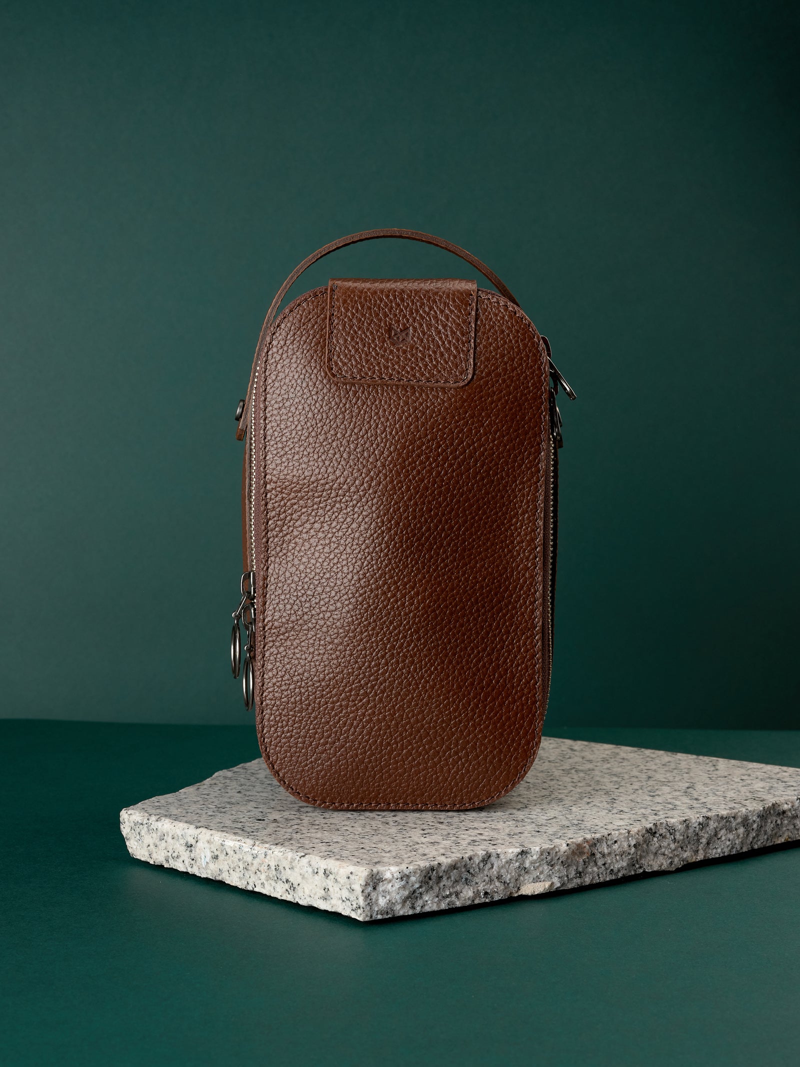 Large toiletry travel bag brown by Capra Leather