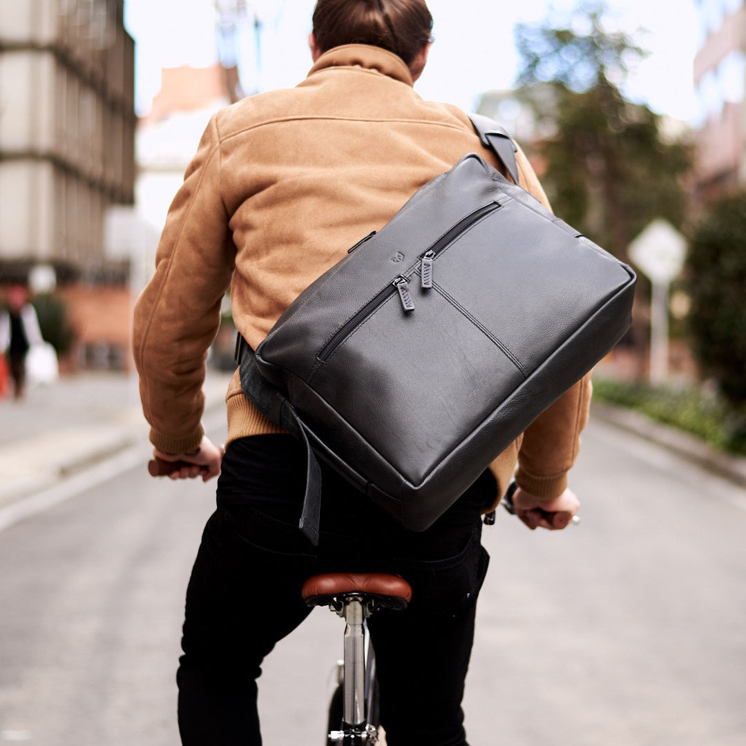 Urban Style. Black handmade leather messenger bag for men. Commuter bag, laptop leather bag by Capra Leather.