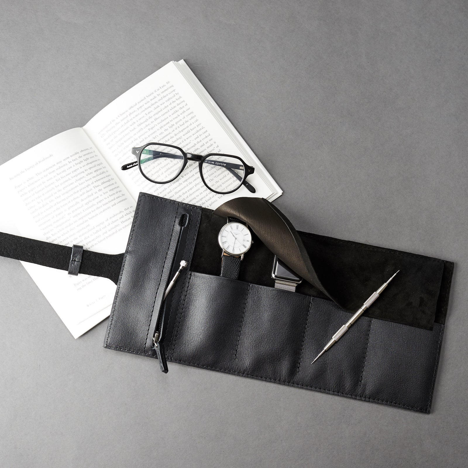 Watch holder black by Capra Leather