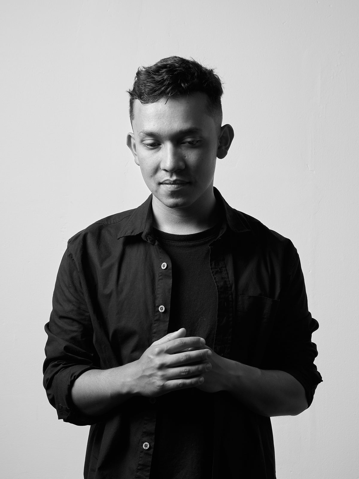 Portrait of Kevin Carlosama, Artisan at Capra Leather in Bogotá