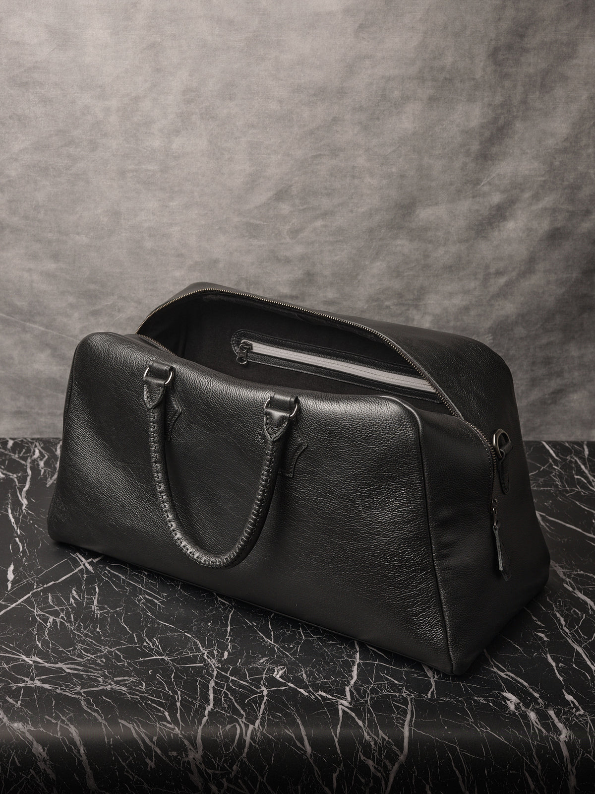 Color-coded Zip Pockets. Extra Large Weekender Bag Black by Capra Leather