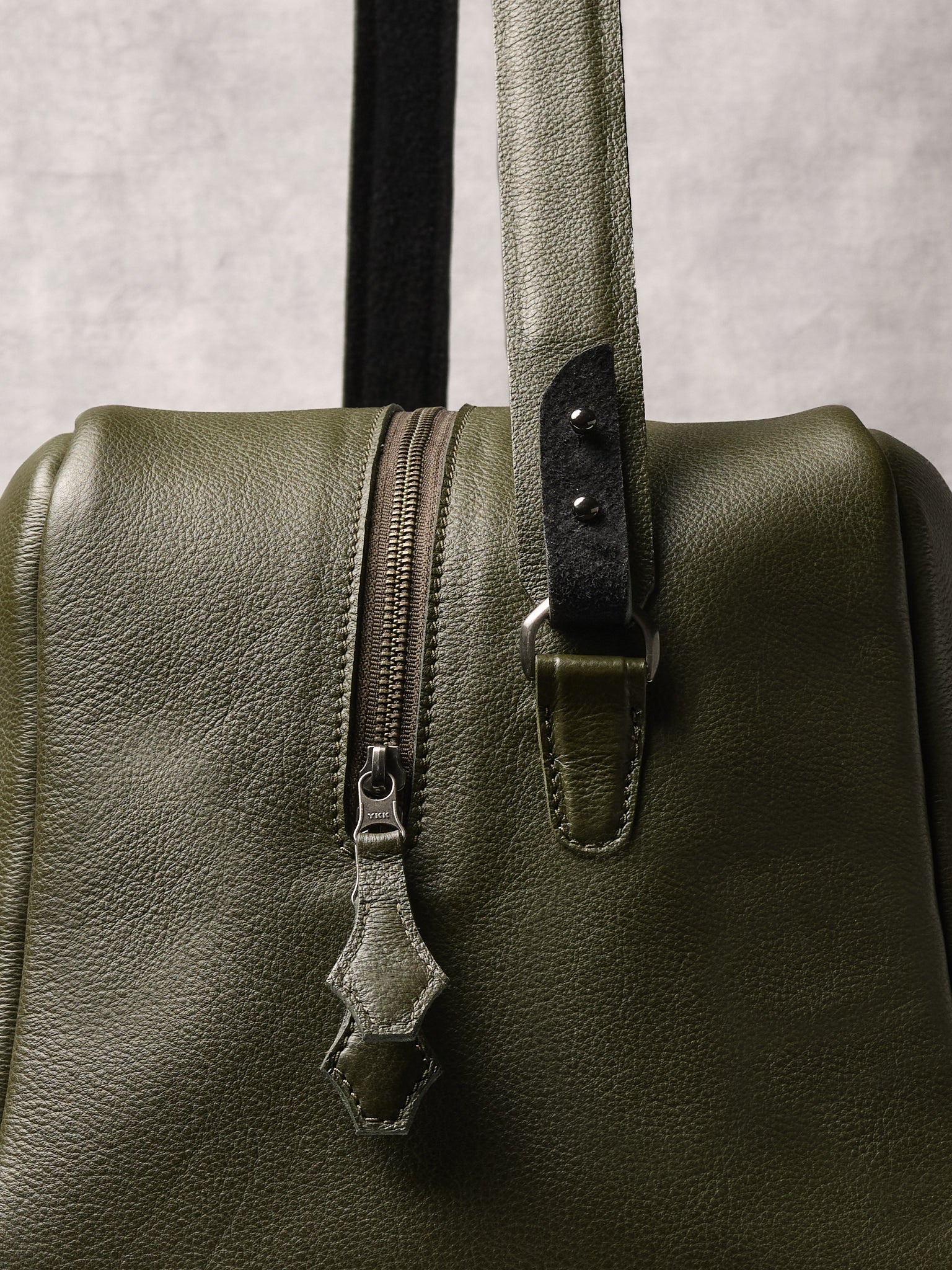 Cross-diagonal Zipper. Weekend Bag Mens Green by Capra Leather