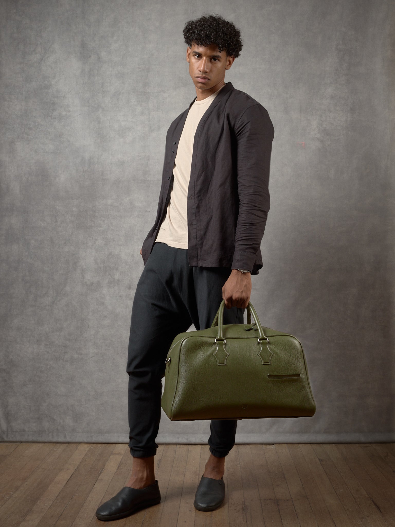 Travel Bag for Men. Weekend Bags Green by Capra Leather