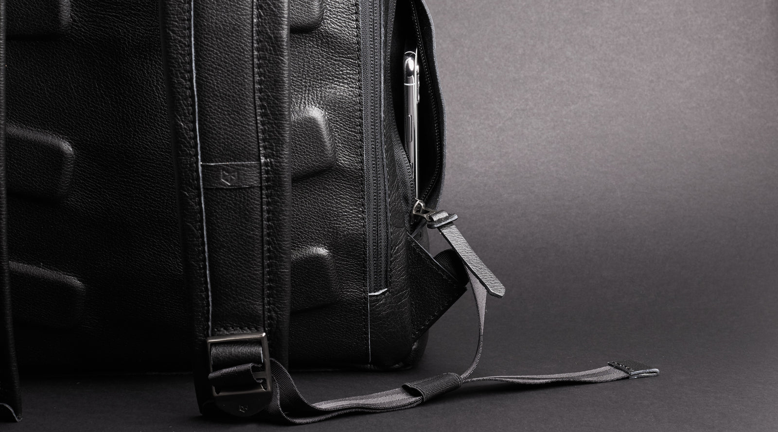 Camouflaged pockets. Oxye Bike Backpack by Capra Leather