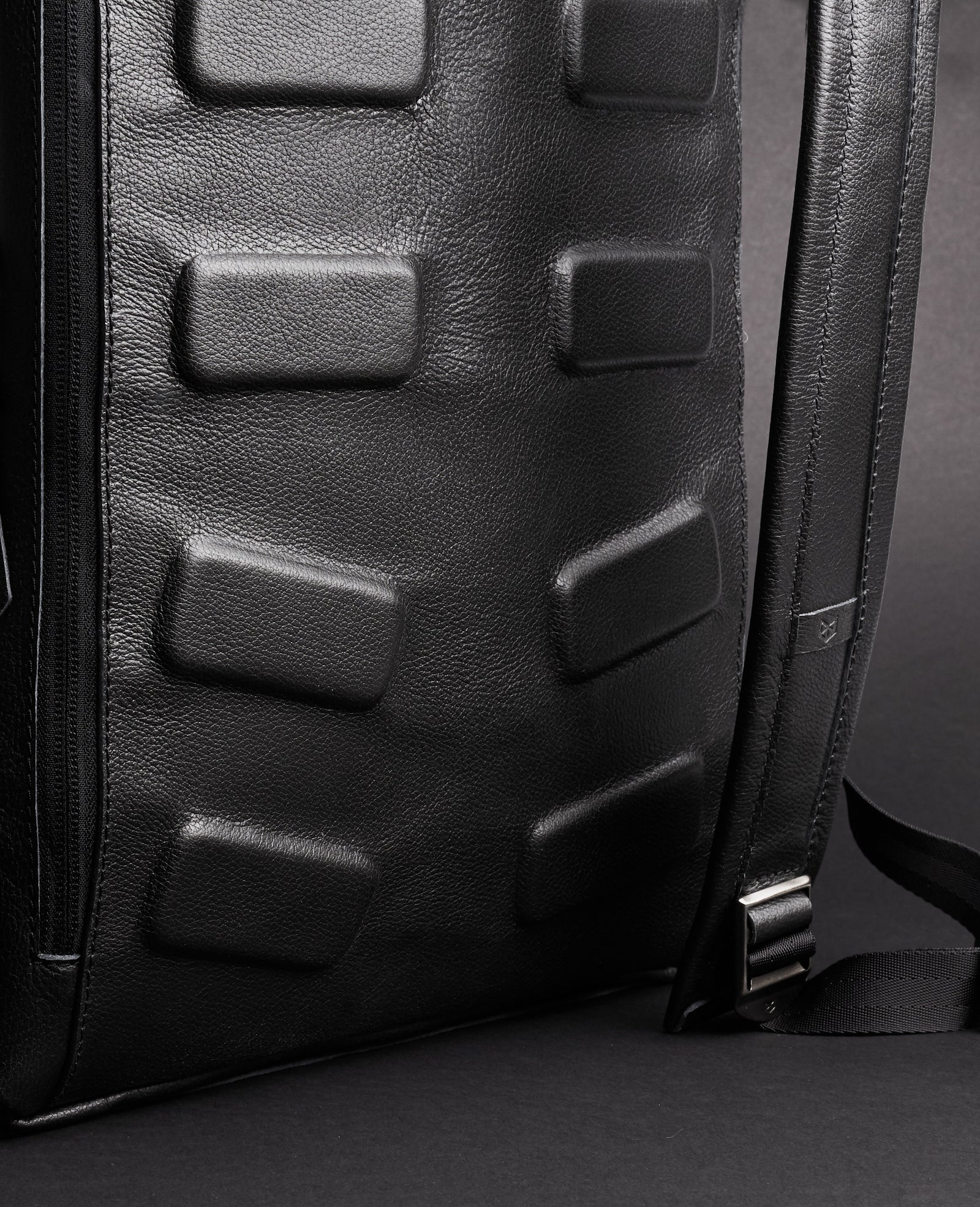 Airflow back panel. Oxye Bike Backpack by Capra Leather