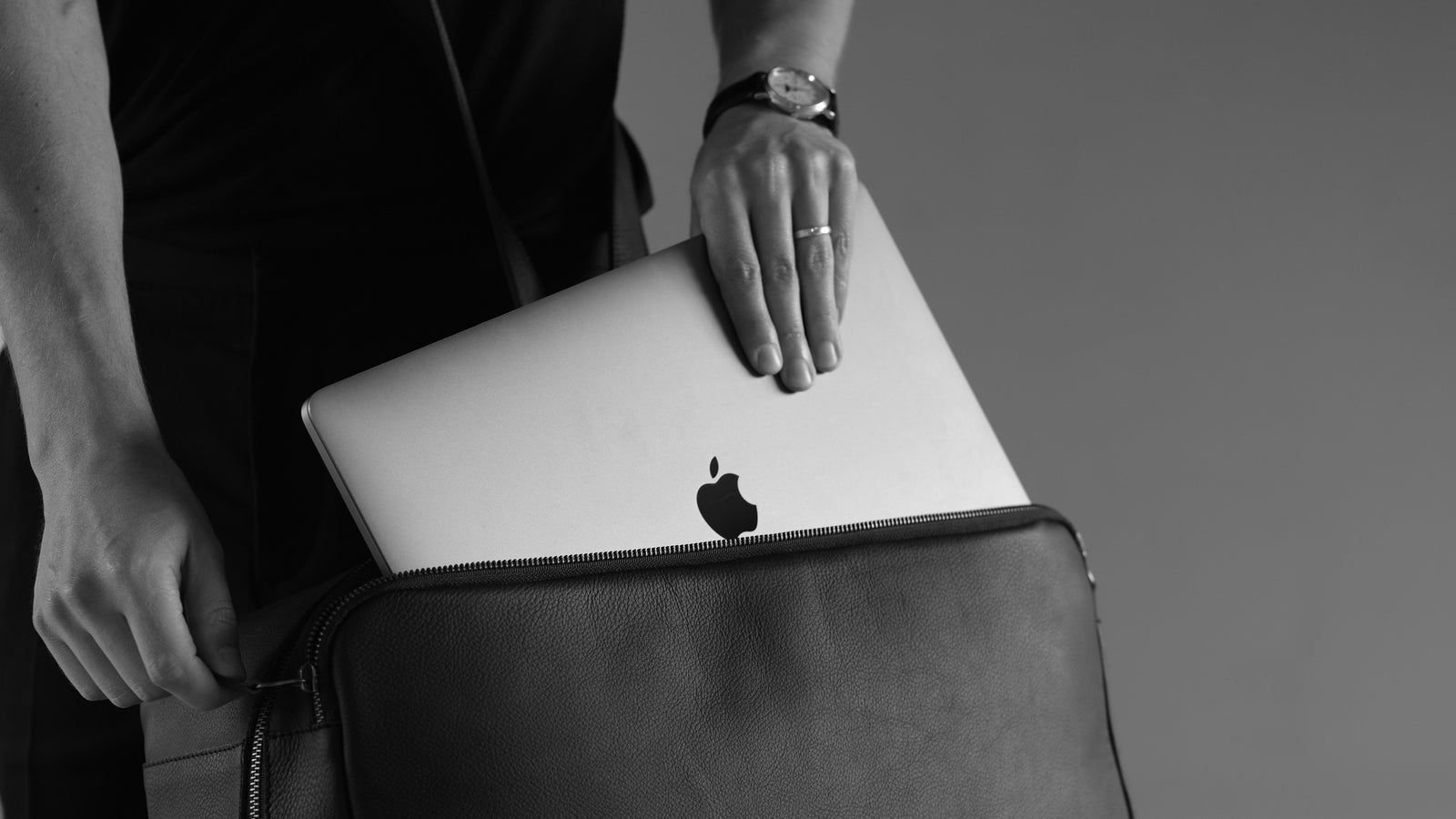 Weekender bag with laptop MacBook Pro compartment by Capra Leather