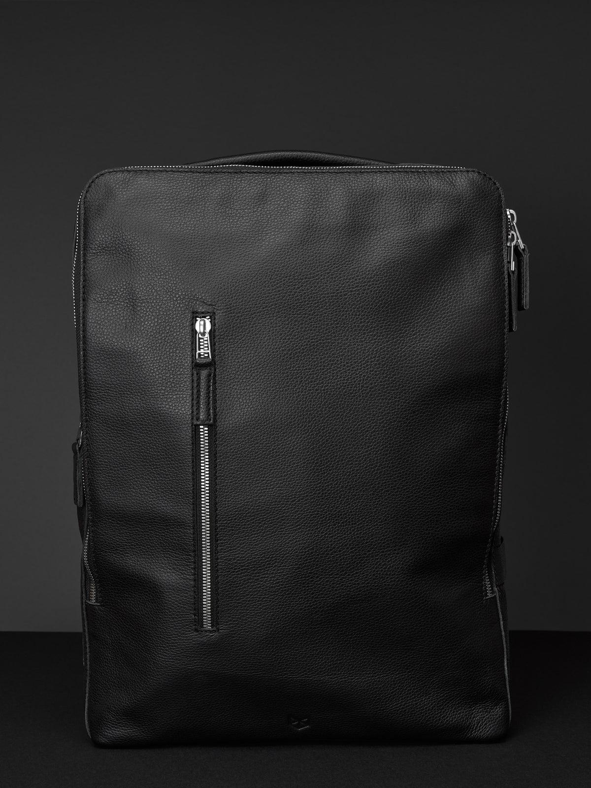 Suede and leather backpack made for men. Soft finish in leather. Comfortable and soft feeling. Leather accessories for men. Premium materials. Made in leather by Capra Leather.