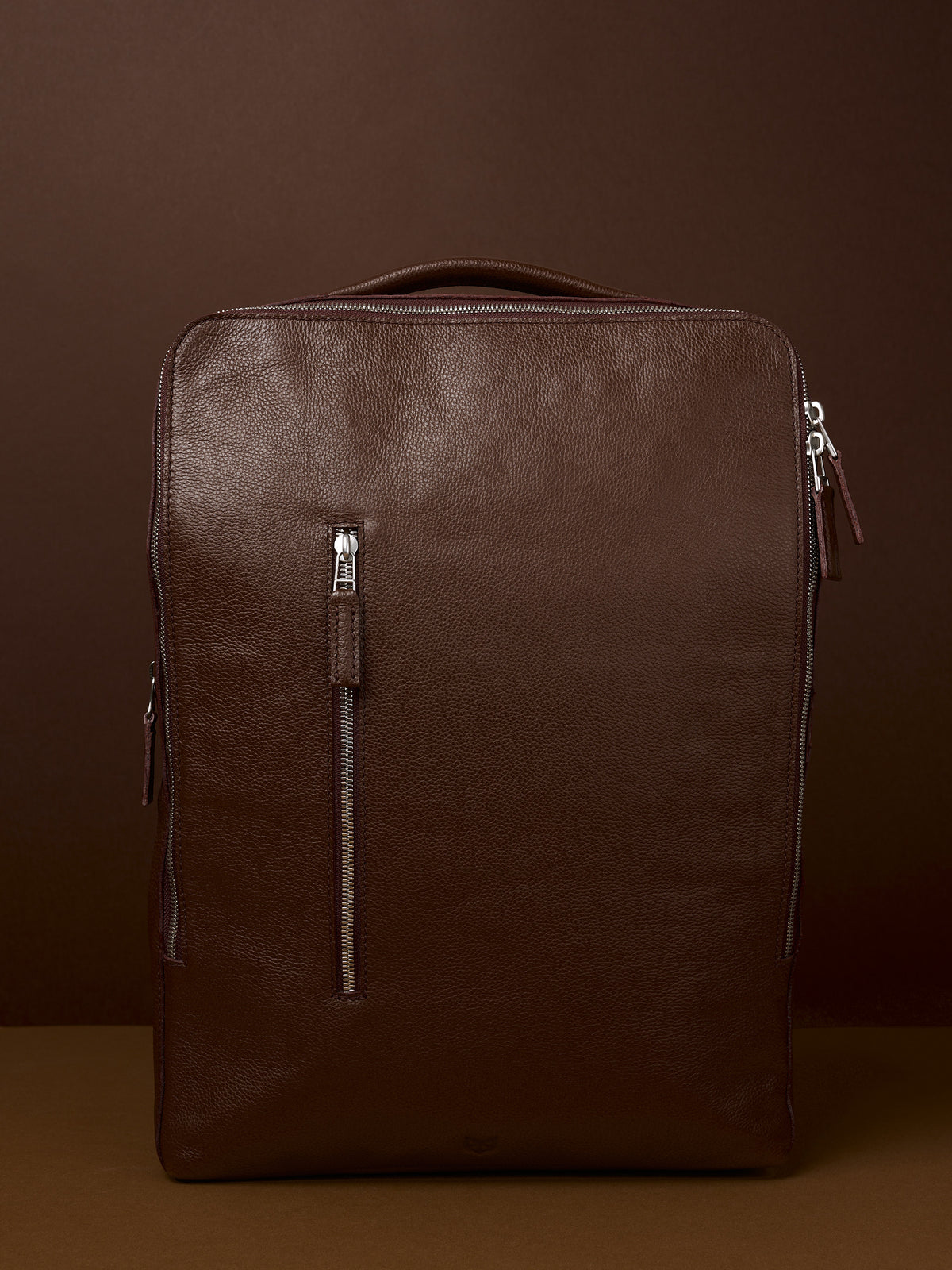 Suede and leather backpack made for men. Soft finish in leather. Comfortable and soft feeling. Leather accessories for men. Premium materials. Made in leather by Capra Leather.