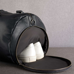Men's duffle bag in milk-white jacquard wool and black lettering