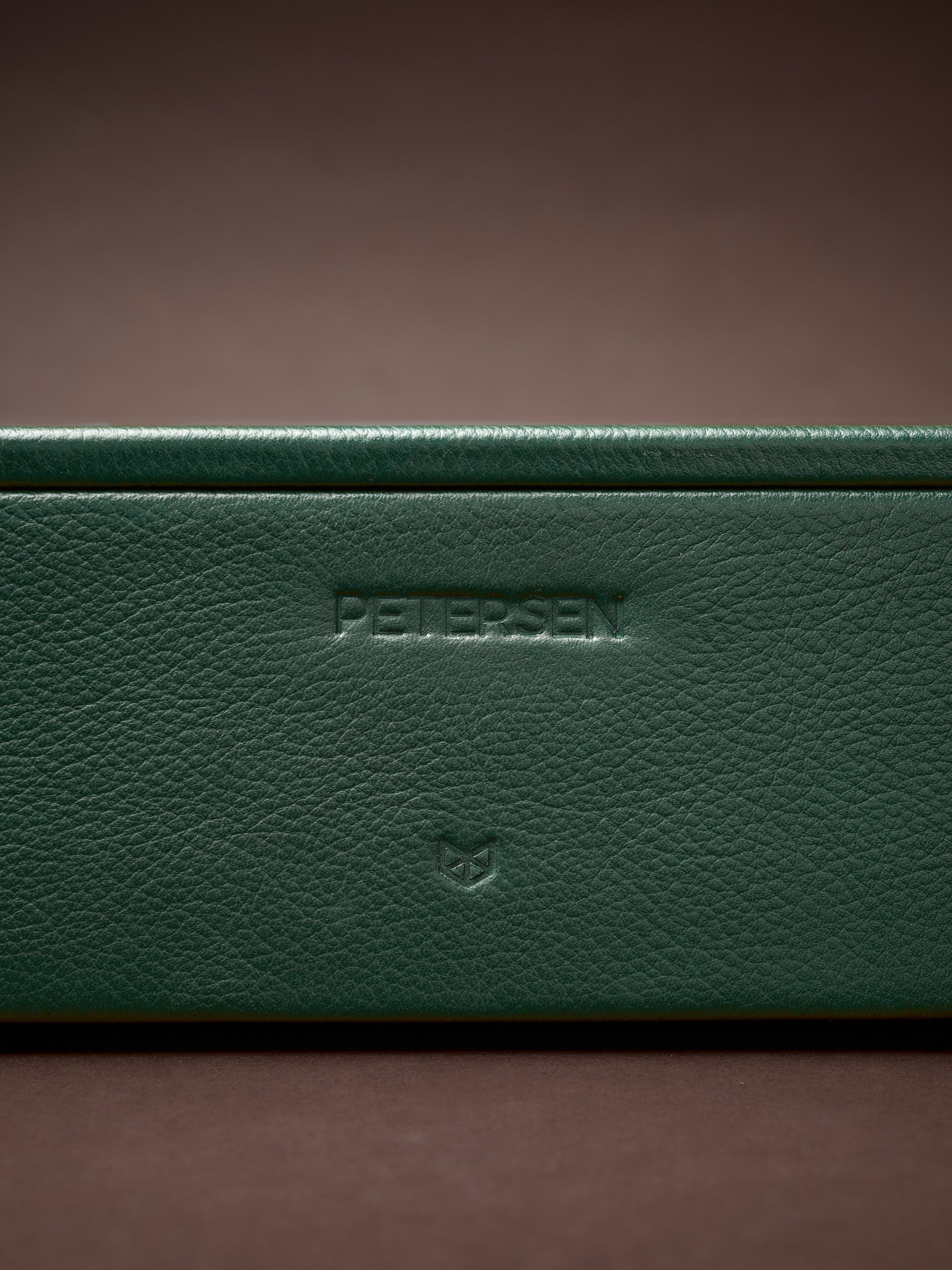 Custom Embossing. Custom Graven. Watch Organizar Box Green by Capra Leather.