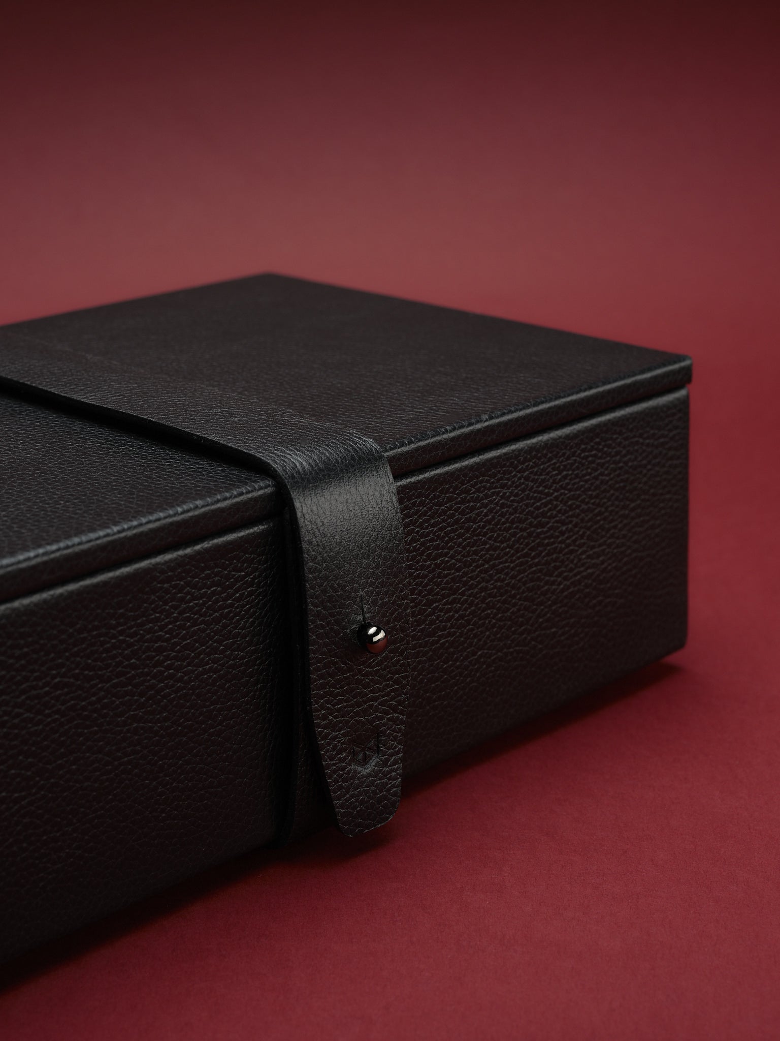 Travel Strap. Personalized Mens Watch Box Black by Capra Leather