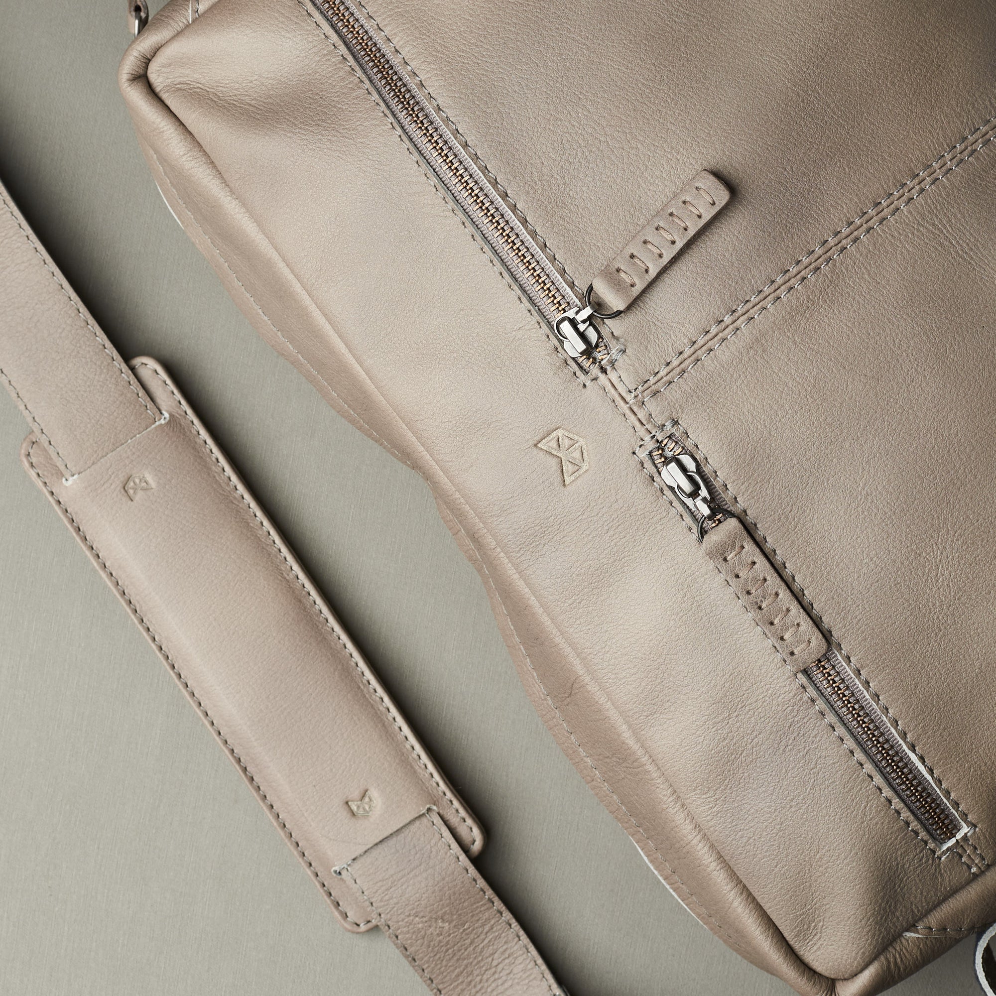 Strap. Grey handmade leather messenger bag for Men by Capra Leather. Macbook Pro 13 inch 15 inch leather bag. Unique mens bag 