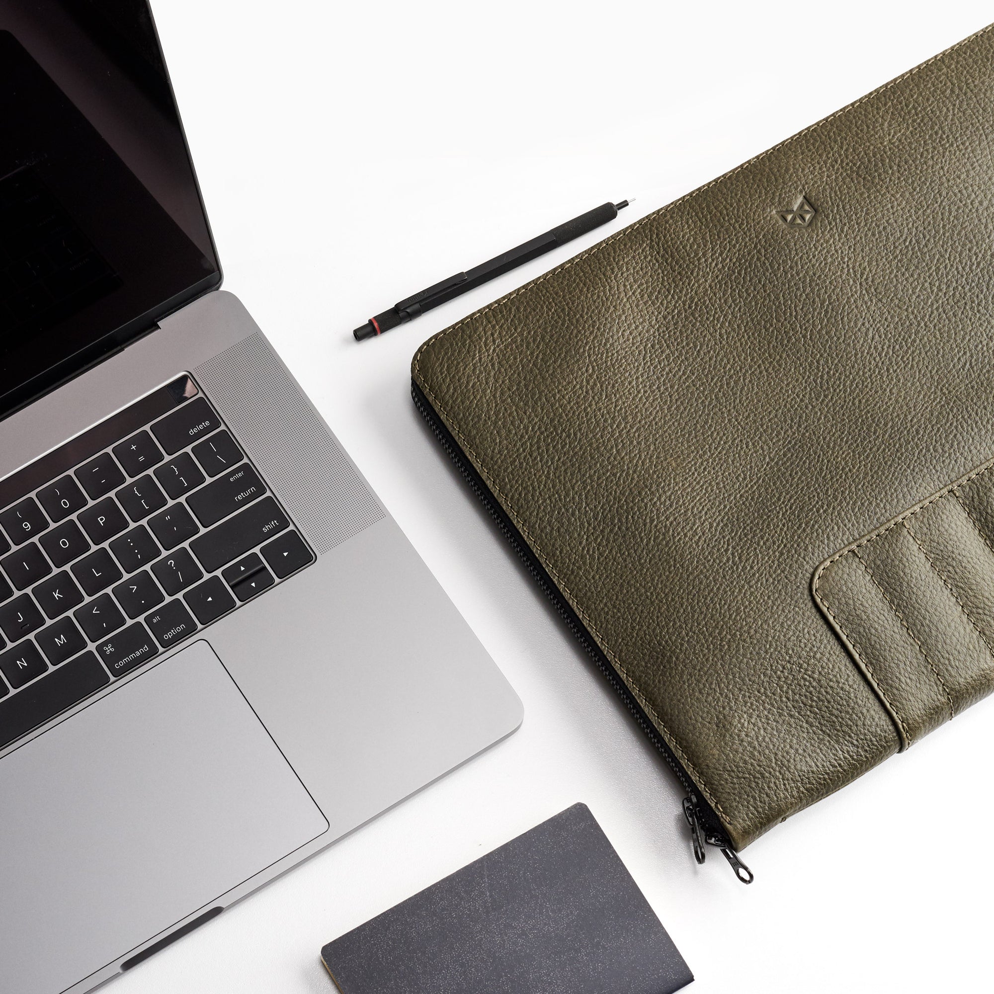 MacBook Pro folio. Green Leather Laptop Portfolio Case. Laptops & devices Bag.