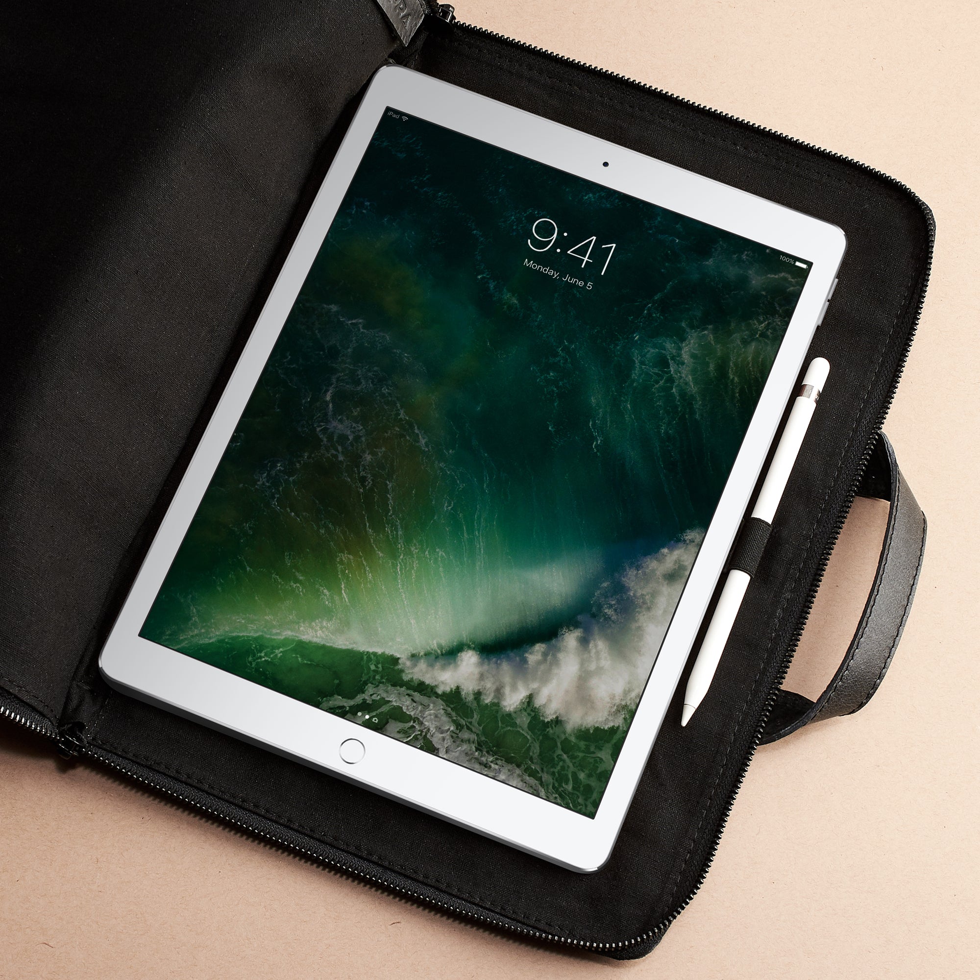 iPad Pro 12.9-inch bag. Black Laptop Portfolio. Business Document Organizer by Capra Leather