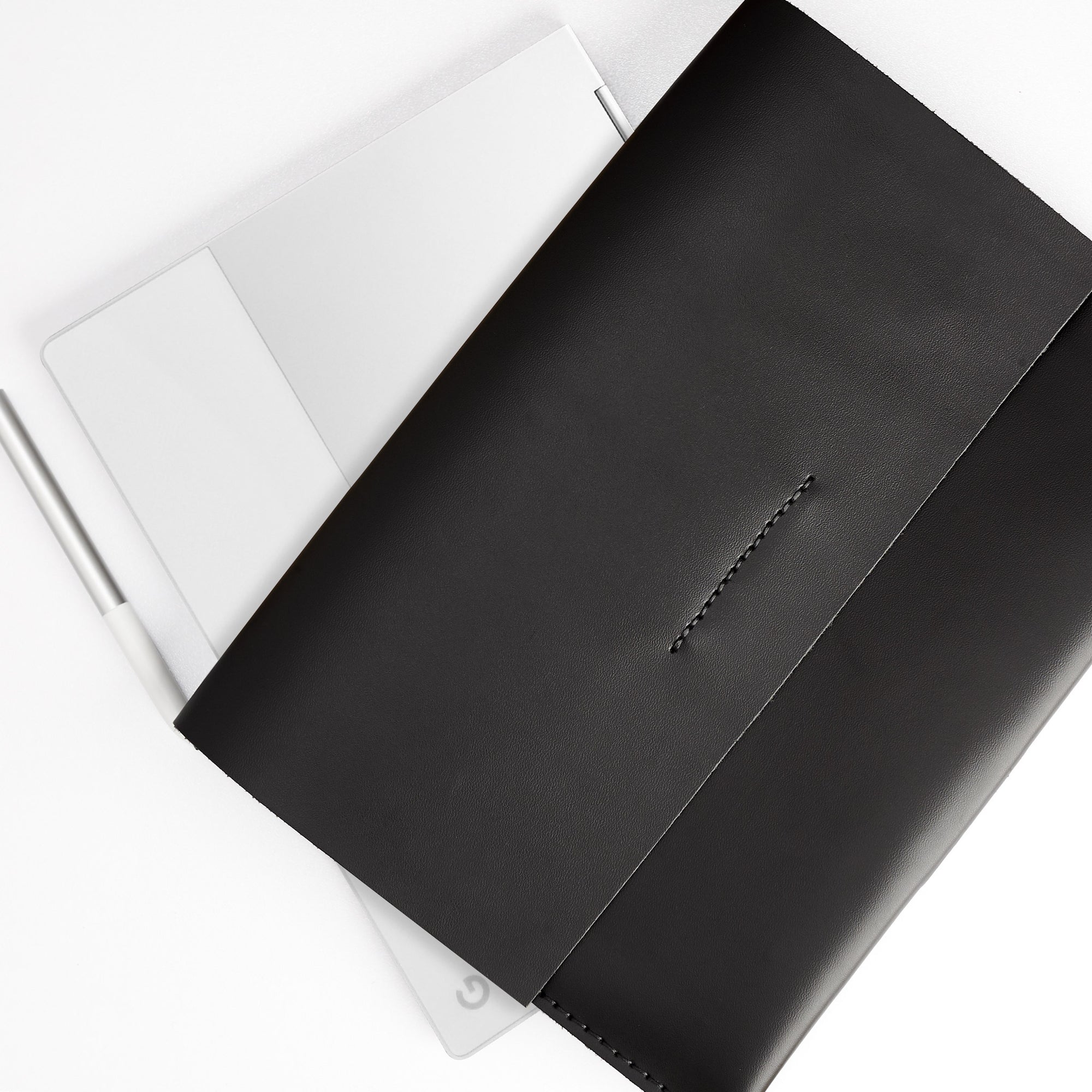 Handmade folio. ASUS Zenbook Pro Duo Black leather case with pen holder. ASUS laptop mens folio