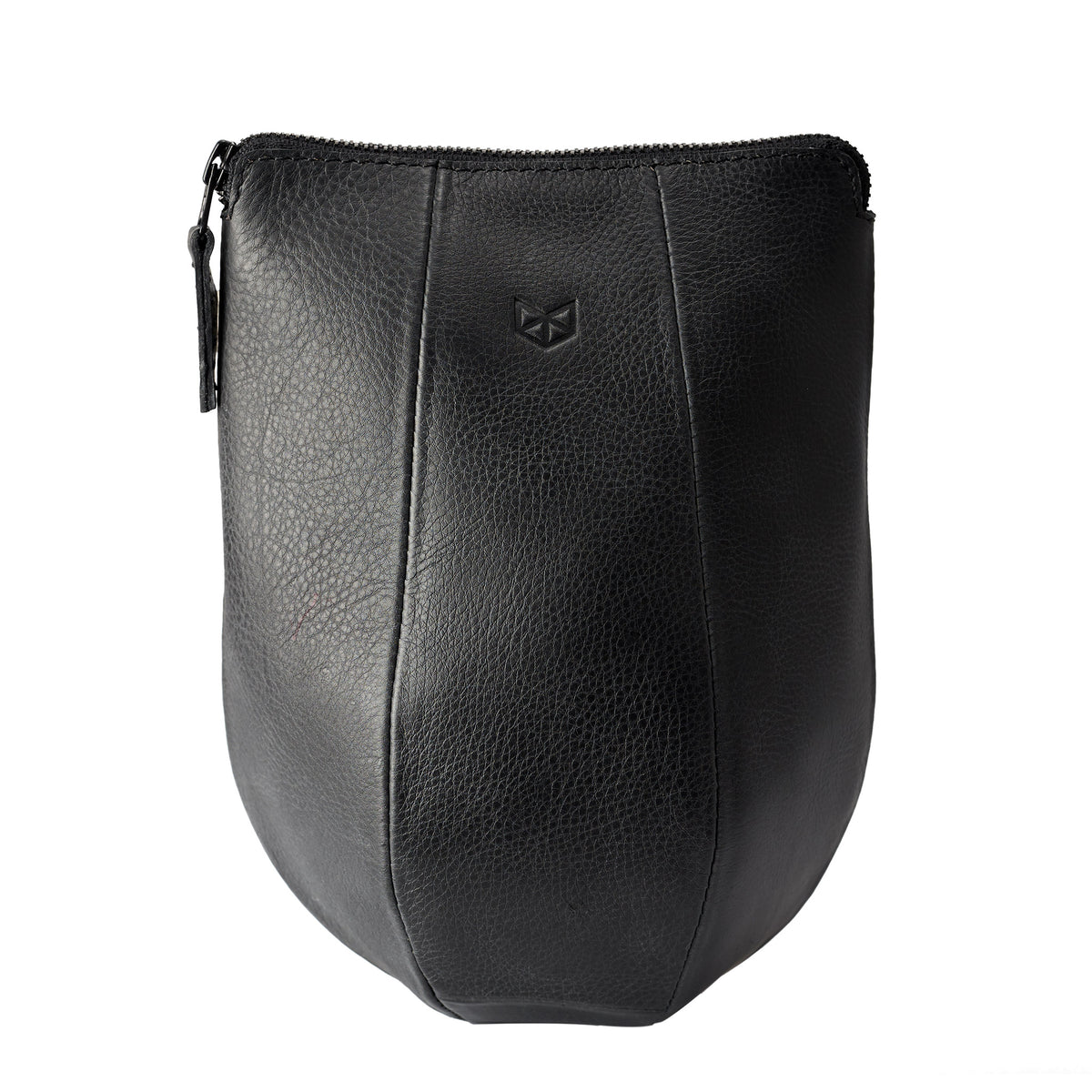 Black leather boxer dopp kit for men. Custom groomsmen gifts. Travel bag for men