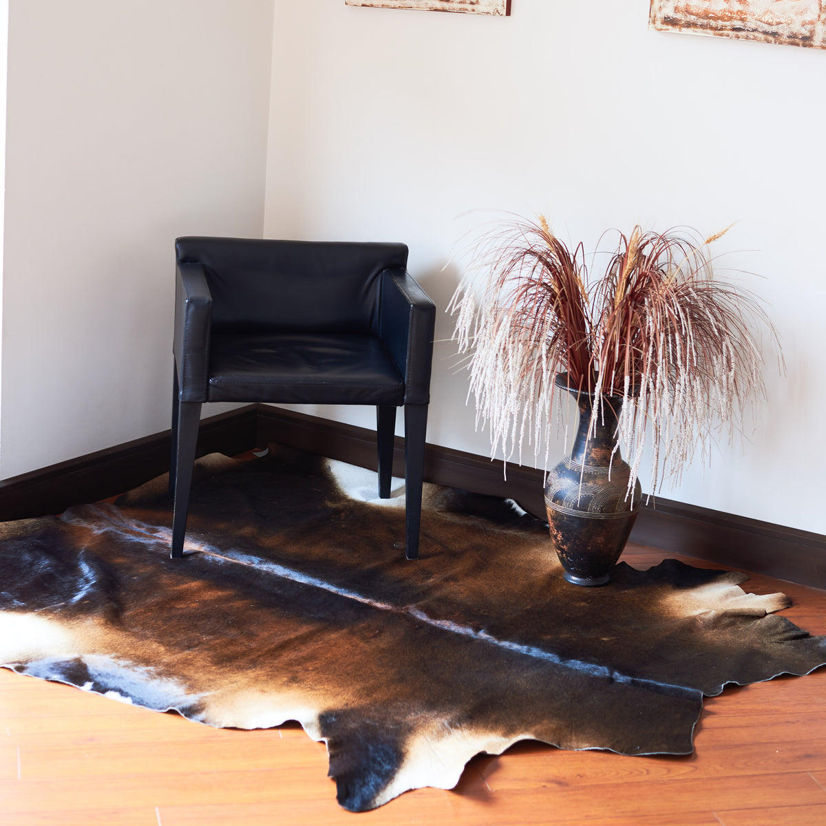 Black and Caramel Large Cowhide Rug, Cowhide Leather Rugs, Home Décor Ideas, Large Rugs, White, Cow hide.Home Hair on hide Floor