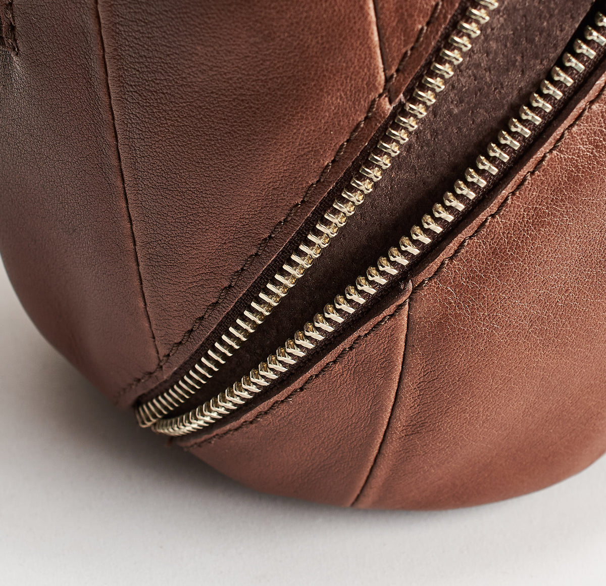 Zipper strip. Homepod leather cover, Homepod leather case, Apple accessories, HomePod protector, Travel carrying case, Capra Leather