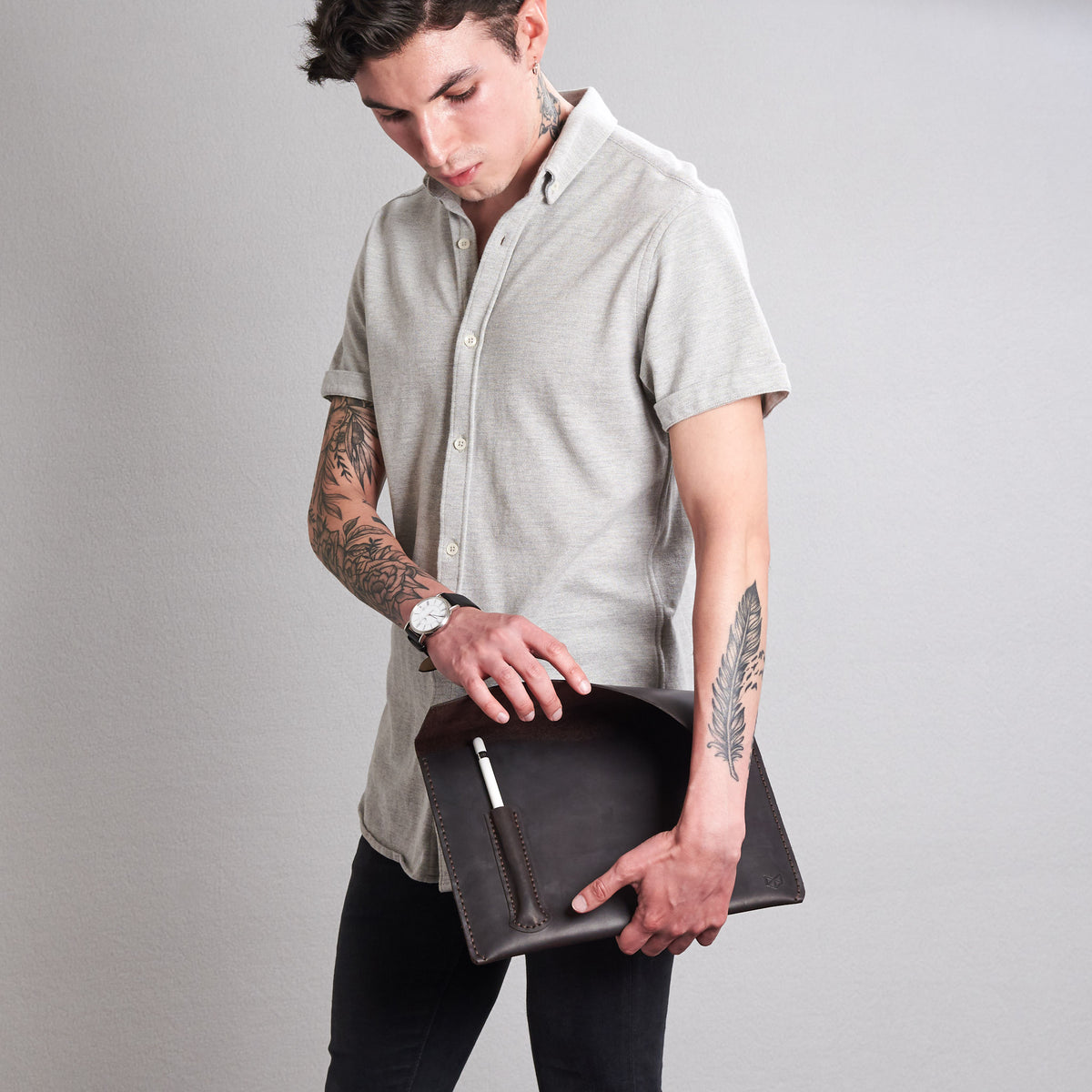 Style pencil view. Marron draftsman 2 case by Capra Leather. Microsoft Surface sleeve.