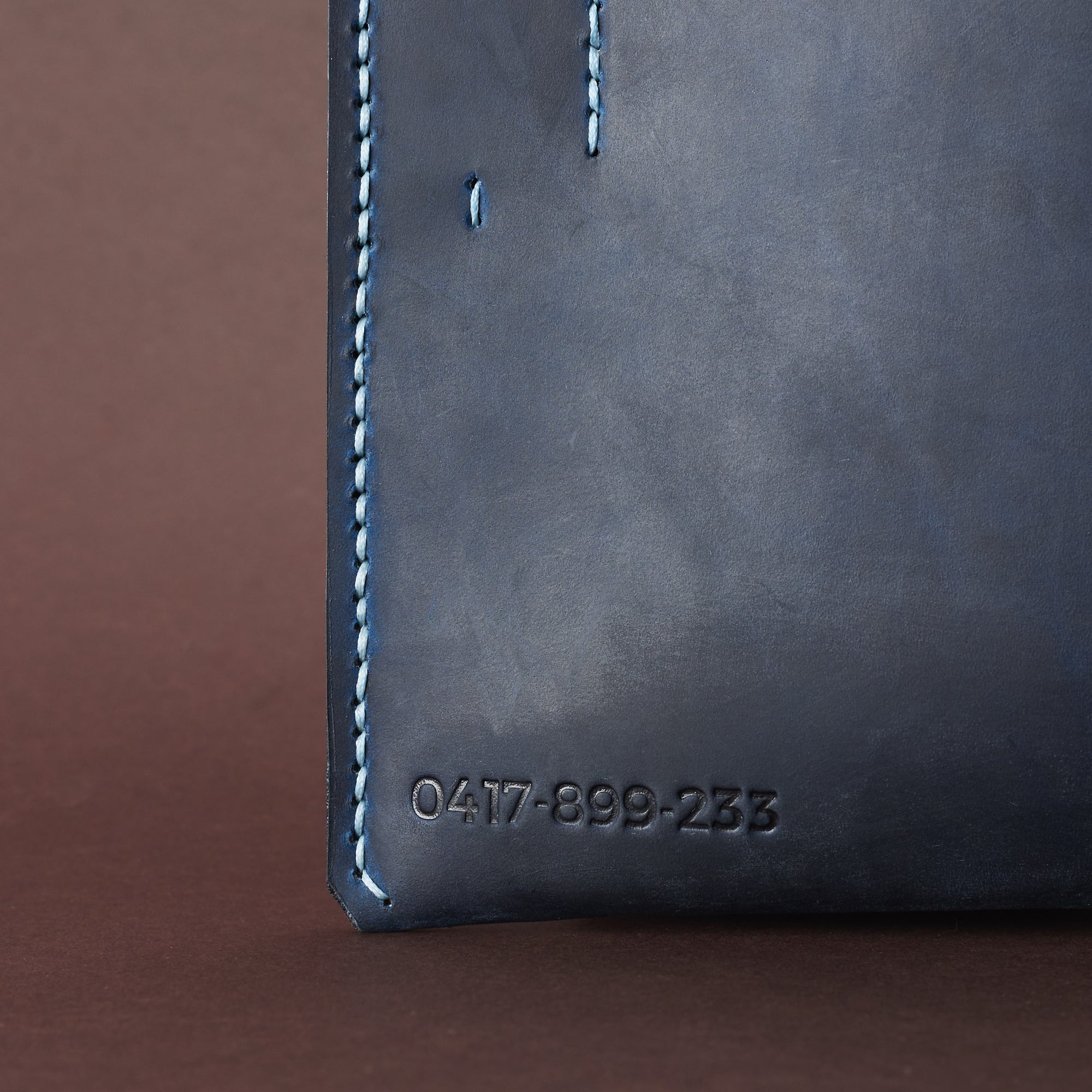 ASUS case ZenBook engraving detail . Draftsman 5 made by Capra Leather. 