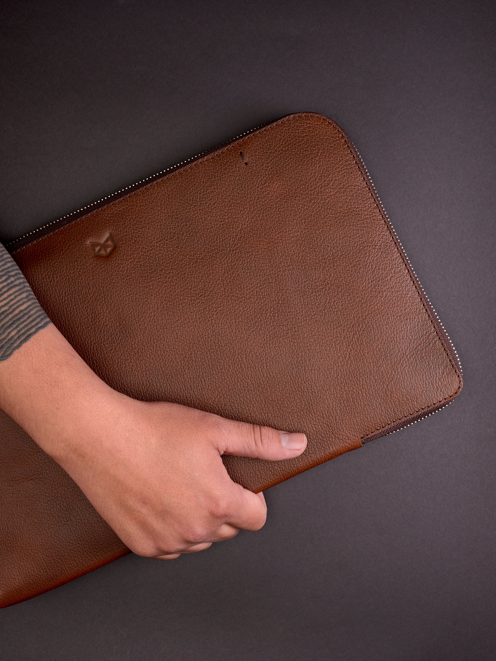 Style. Draftsman 6 iPad Case Brown, iPad Pro 11-inch, iPad Pro 12.9-inch, M1 Chip by Capra Leather