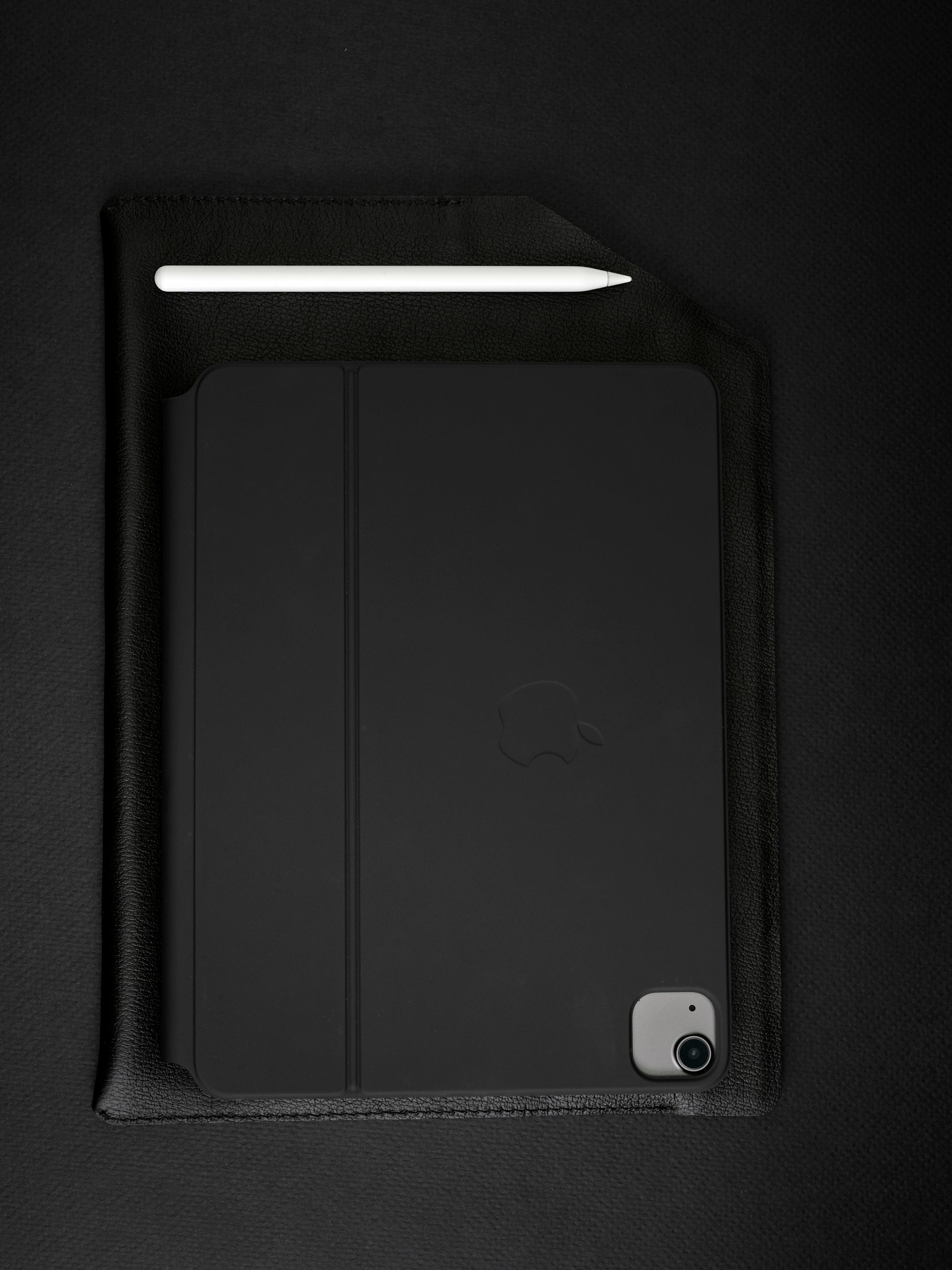 Capacity. Draftsman 7 iPad Sleeve Cover Black, iPad Pro 11-inch, iPad Pro 12.9-inch, M1 Chip by Capra Leather