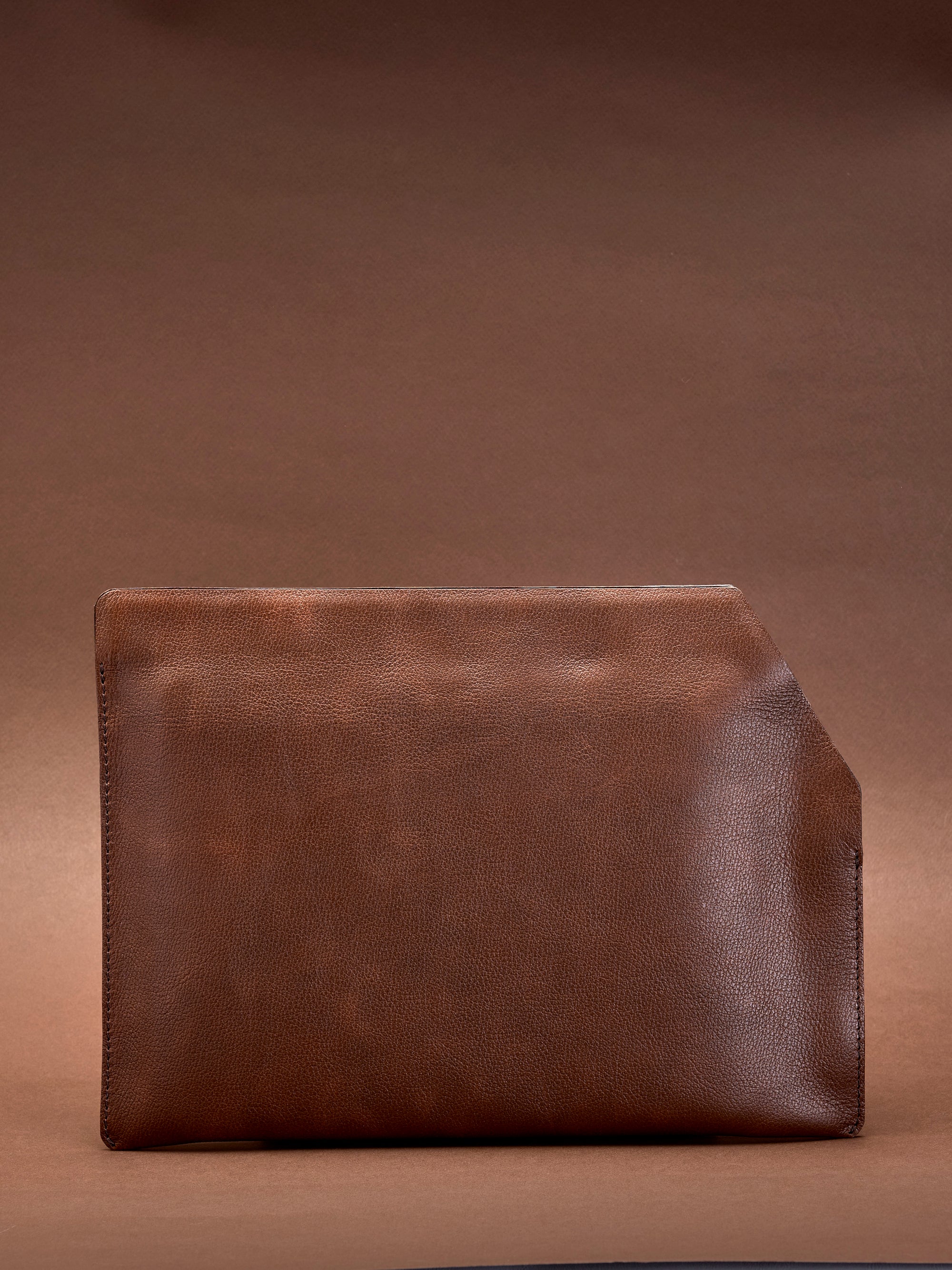 Full grain leather. Draftsman 7 iPad Sleeve Cover Brown, iPad Pro 11-inch, iPad Pro 12.9-inch, M1 Chip by Capra Leather