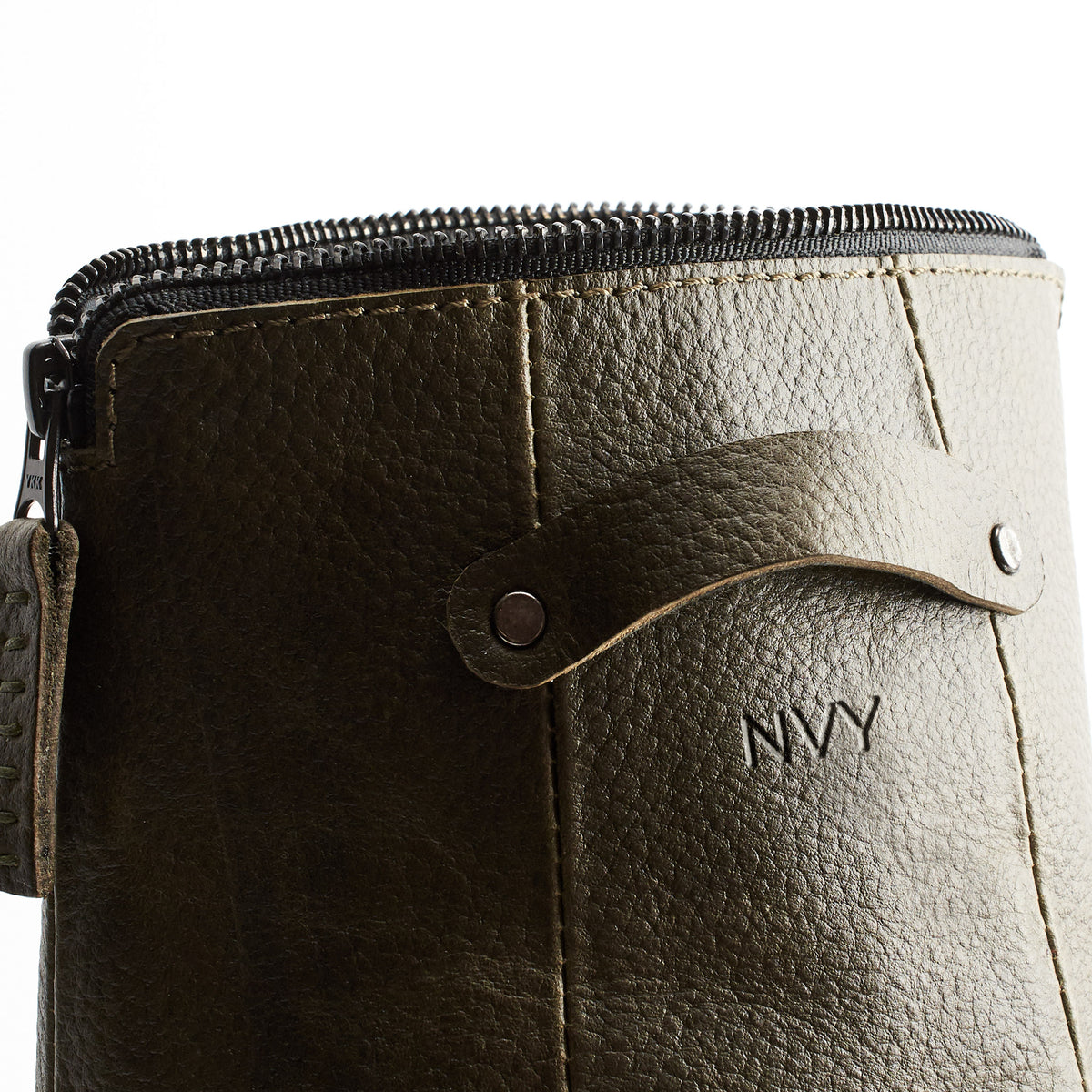 Custom engraving. Green leather boxer dopp kit for men. Custom groomsmen gifts. Travel bag for men