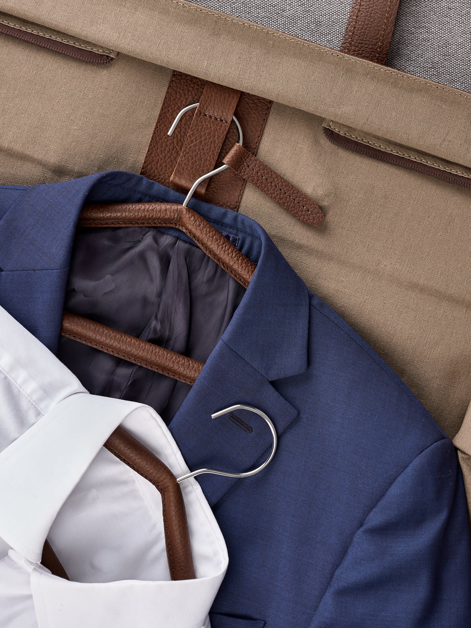 Mens Suit Carrier Brown by Capra Leather