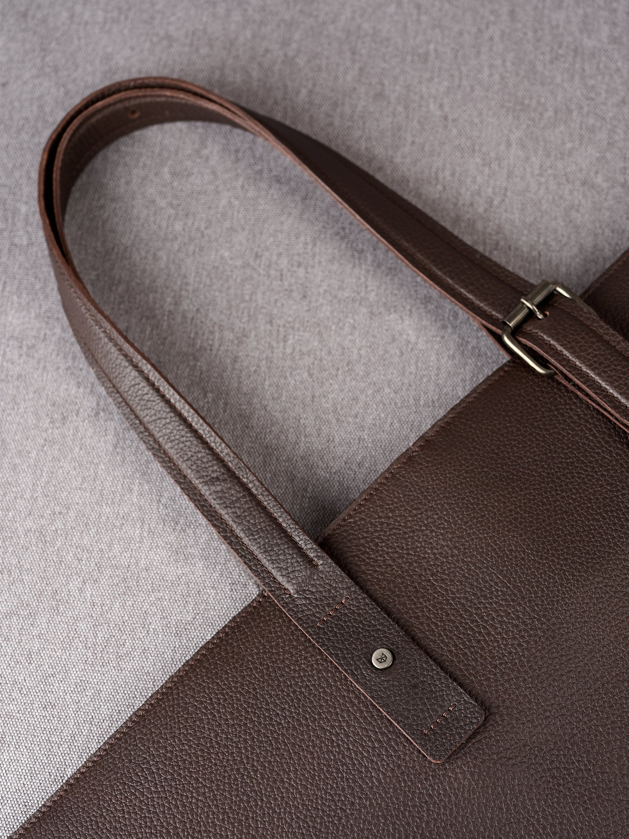 Shoulder Straps. Mens Suit Bag Dark Brown by Capra Leather