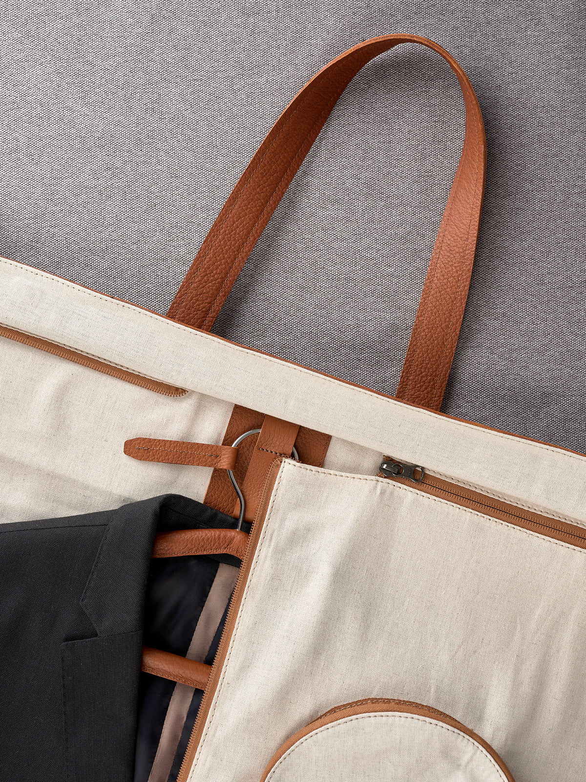 Designer Suit Carrier Tan by Capra Leather