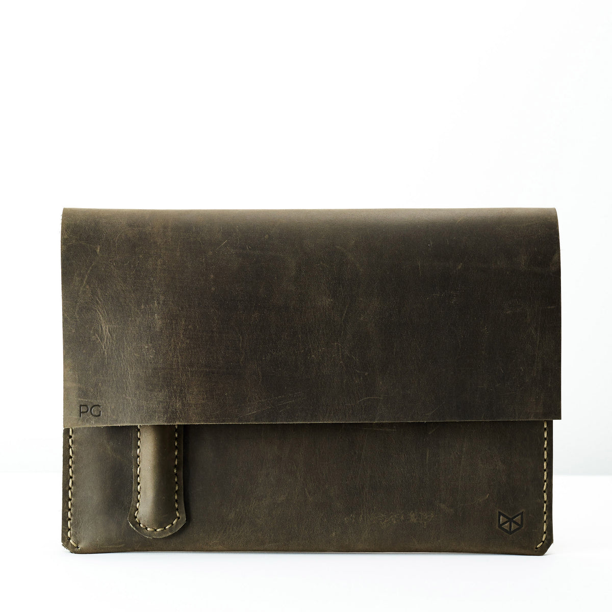 Closed. iPad Sleeve. iPad Leather Case Green With Apple Pencil Holder by Capra Leather