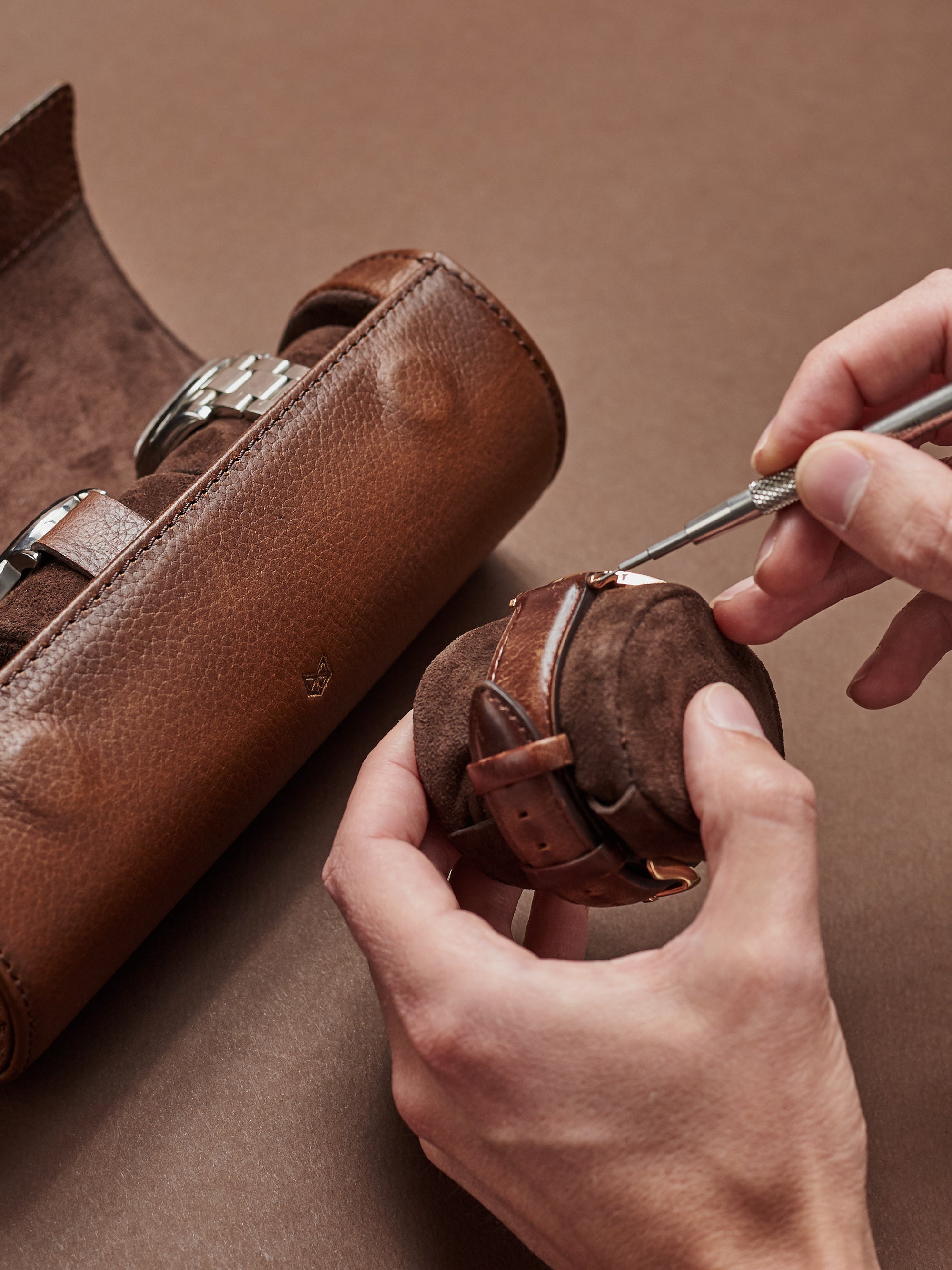Leather travel watch case brown by Capra