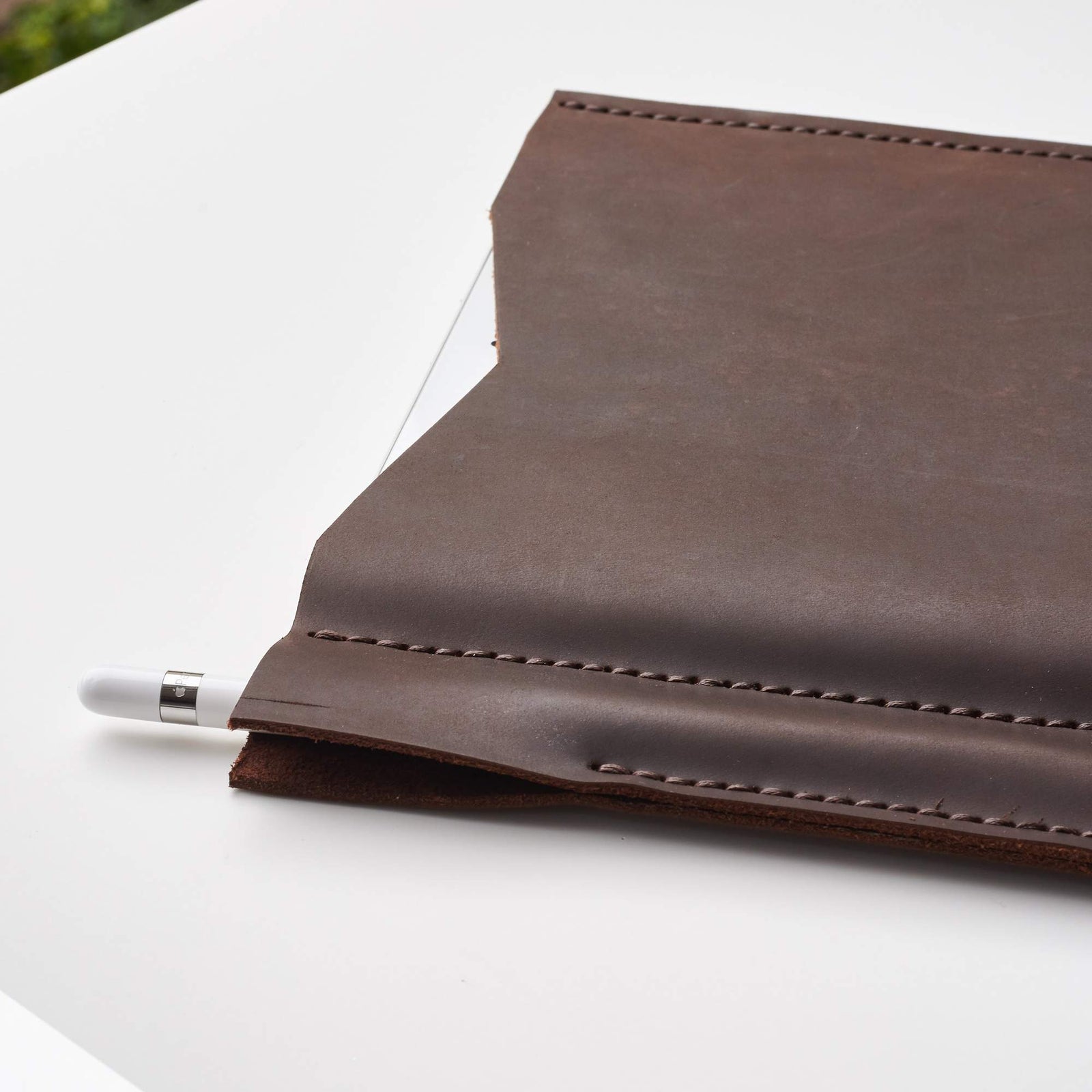Google Pen. Pixelbook Chromebook leather sleeve with  pencil holder