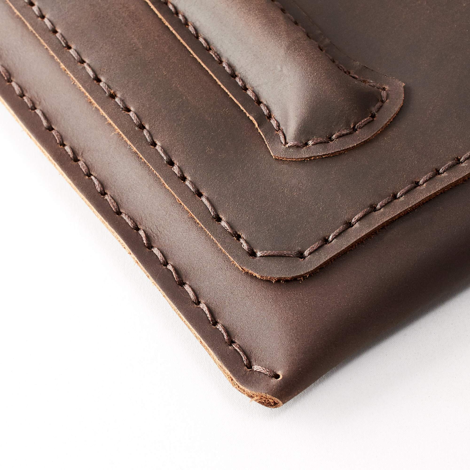 Hand stitching. Google Pixelbook brown leather case with pen holder. Pixelbook laptop mens folio