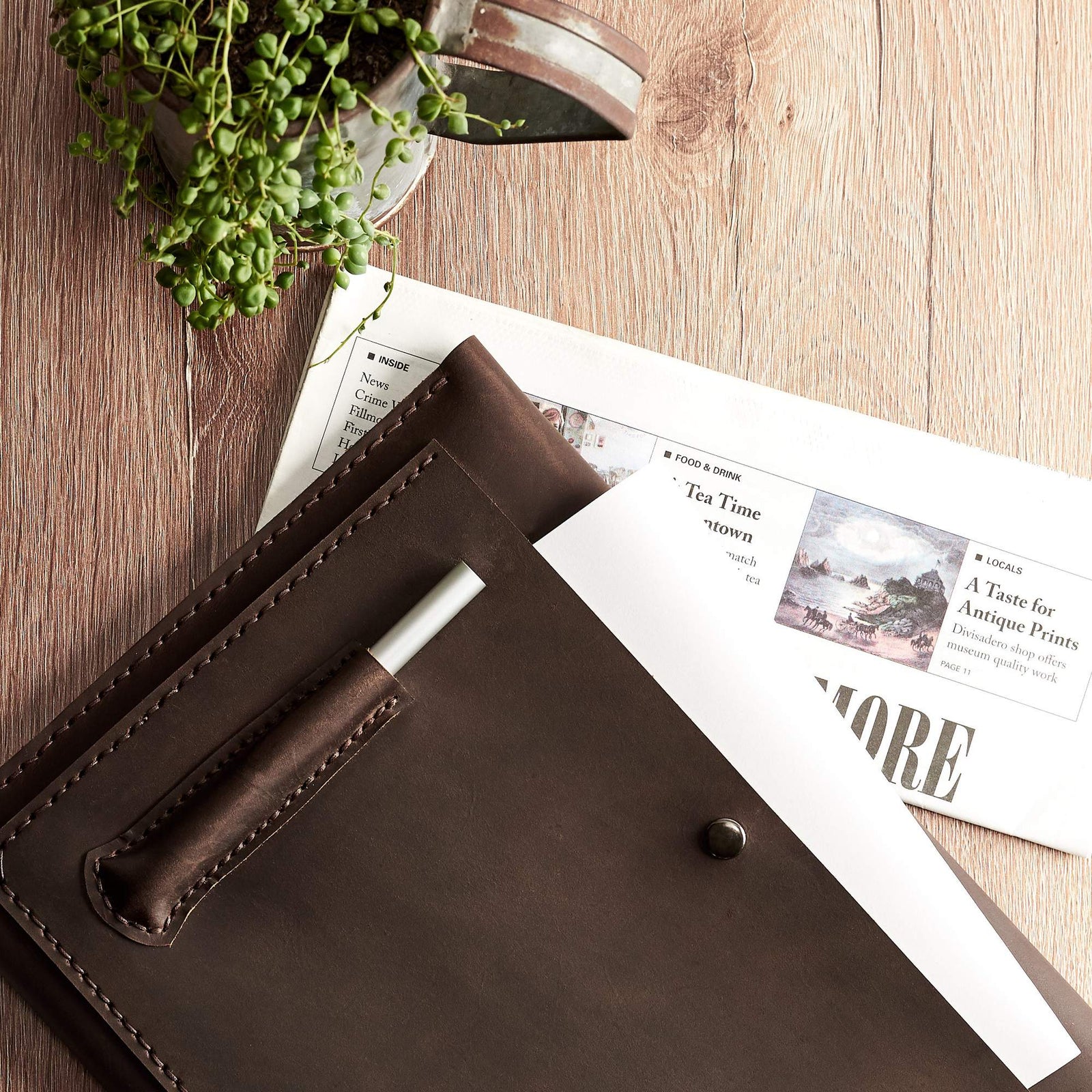 Style. Google Pixelbook brown leather case with pen holder. Pixelbook laptop mens folio