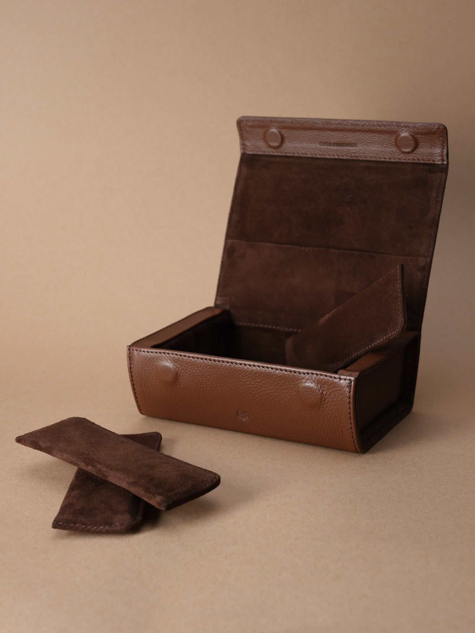 multiple sunglasses case brown by Capra Leather