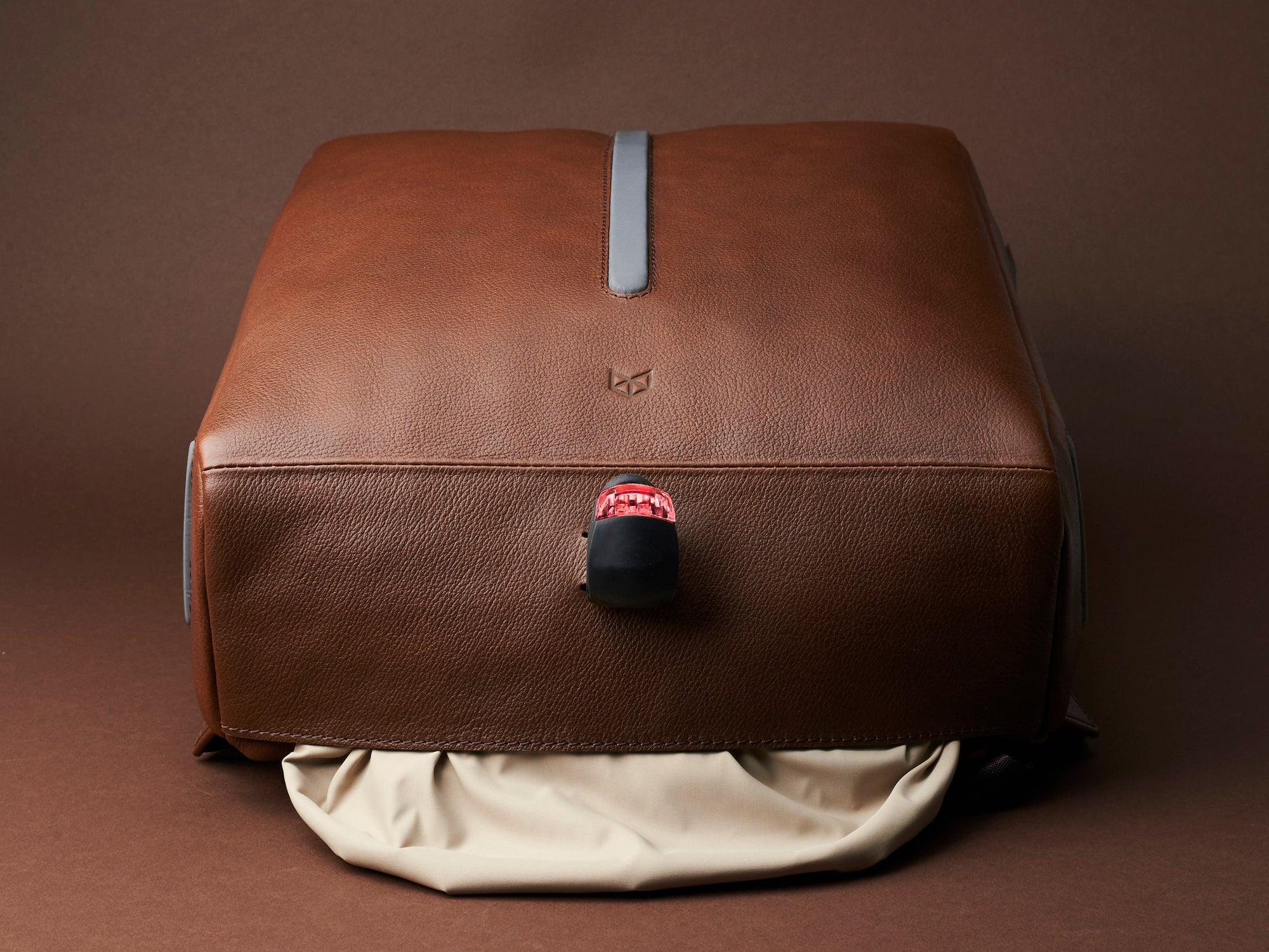 commuter backpack brown by capra leather